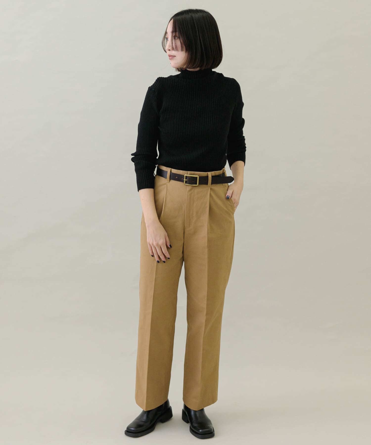 身長：168cm サイズ：38