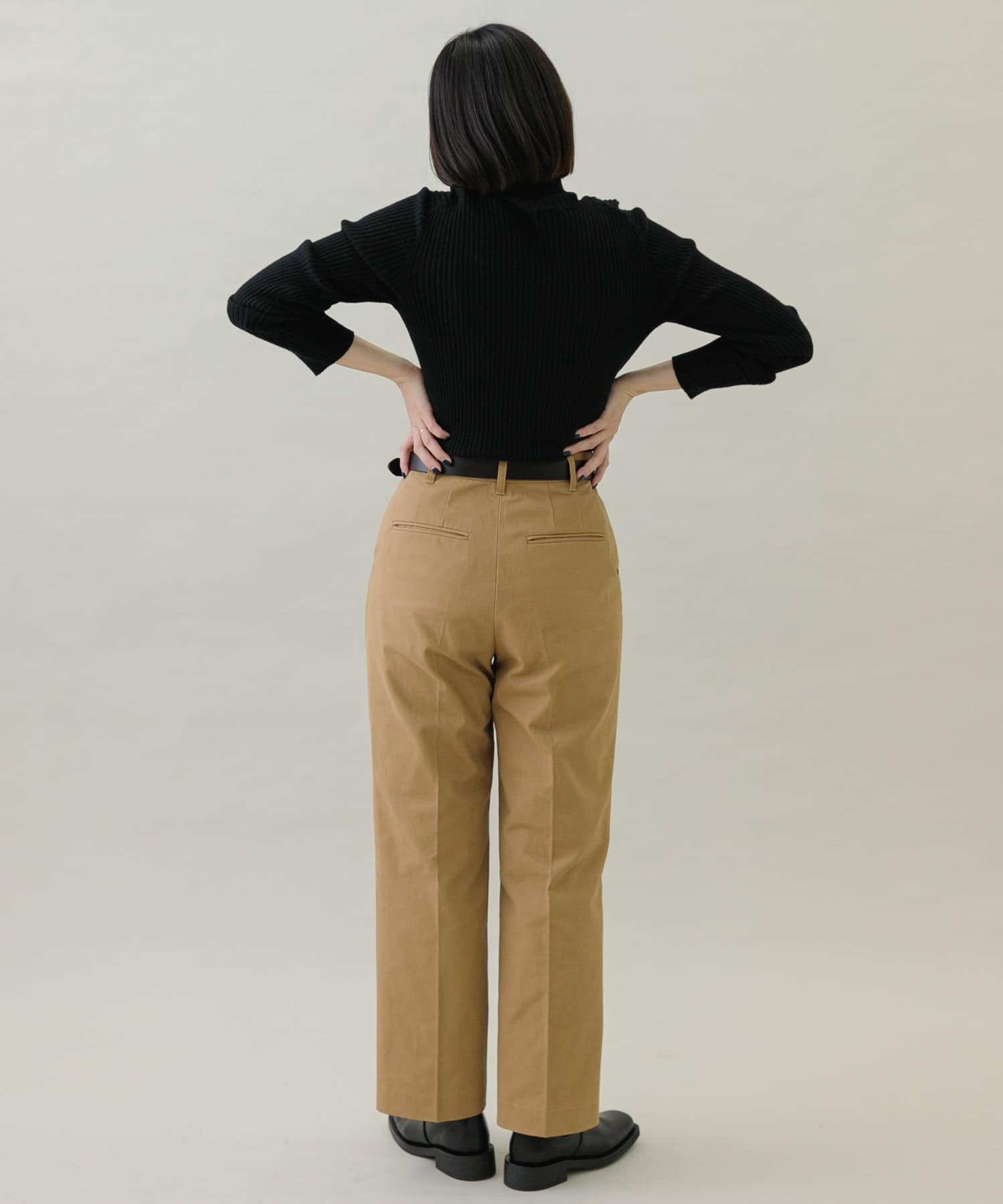 身長：168cm サイズ：38