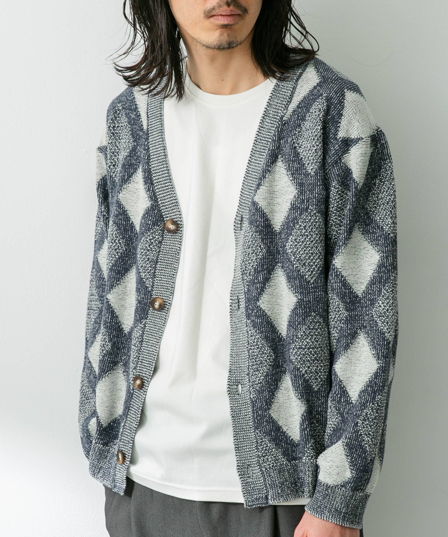 身長：180cm 体重：60kg サイズ：L