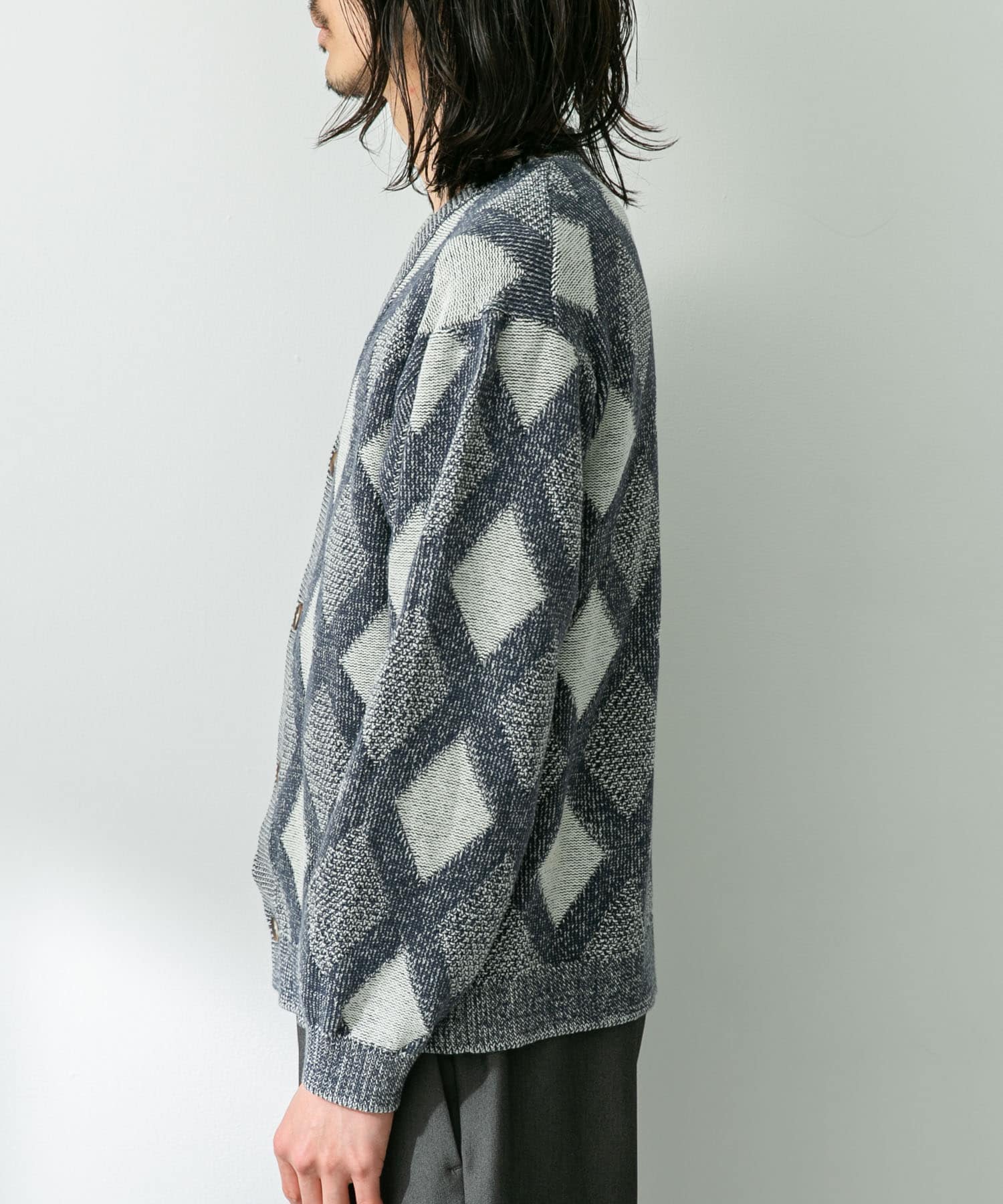 身長：180cm 体重：60kg サイズ：L