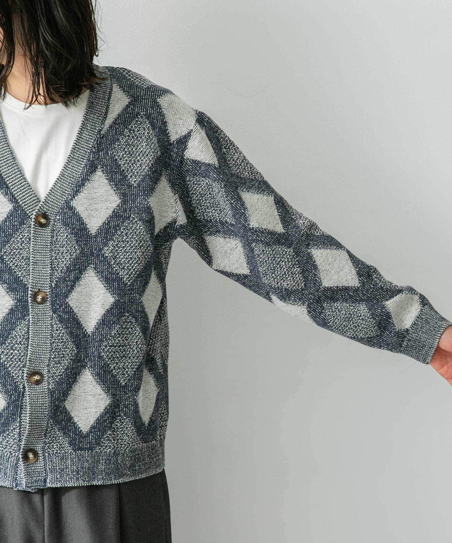 身長：180cm 体重：60kg サイズ：L