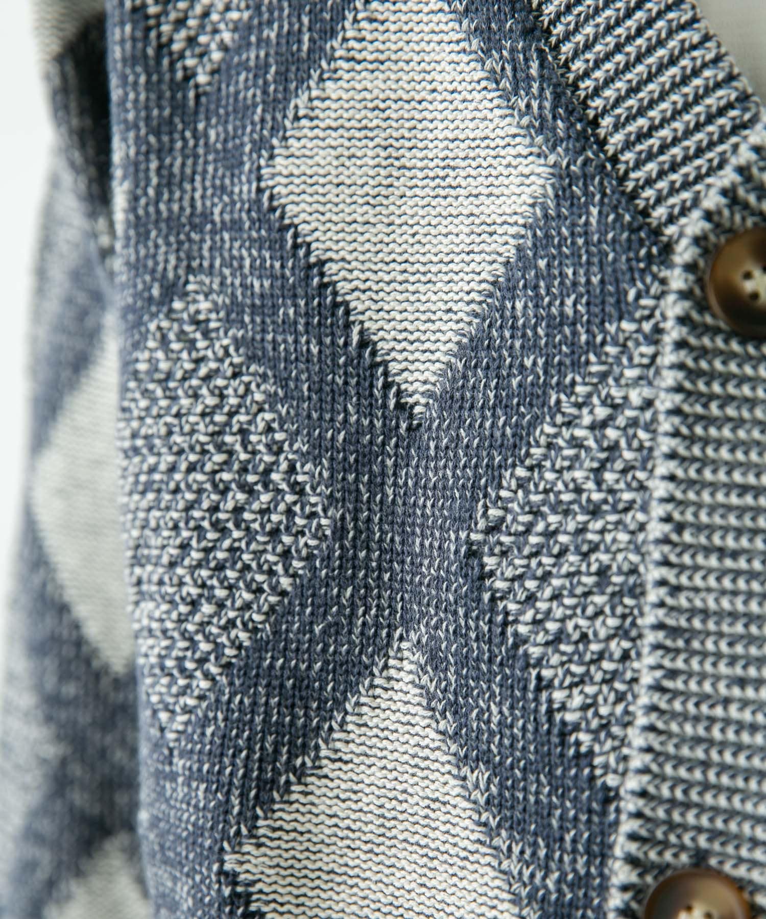 身長：180cm 体重：60kg サイズ：L