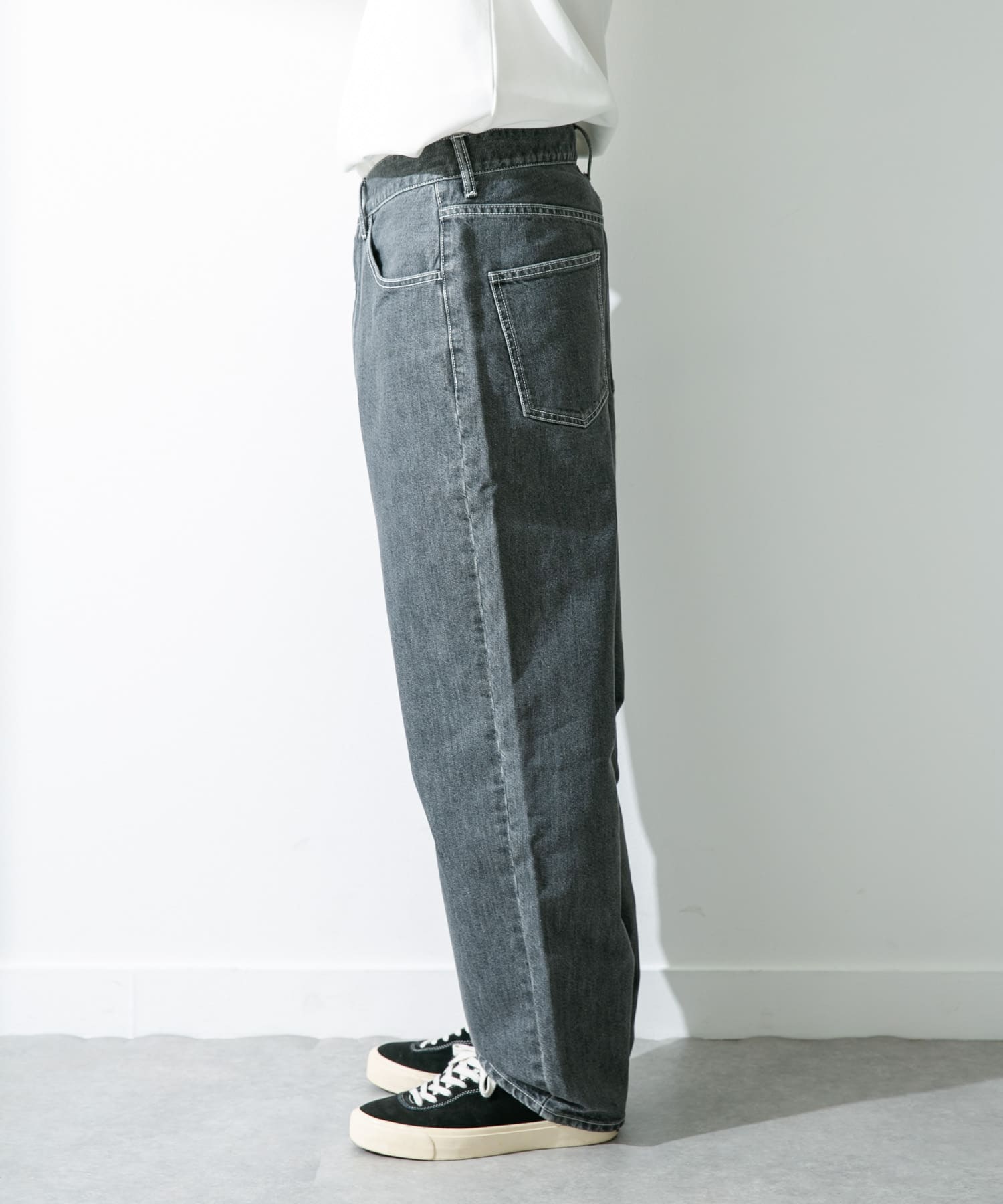身長：180cm 体重：60kg サイズ：L