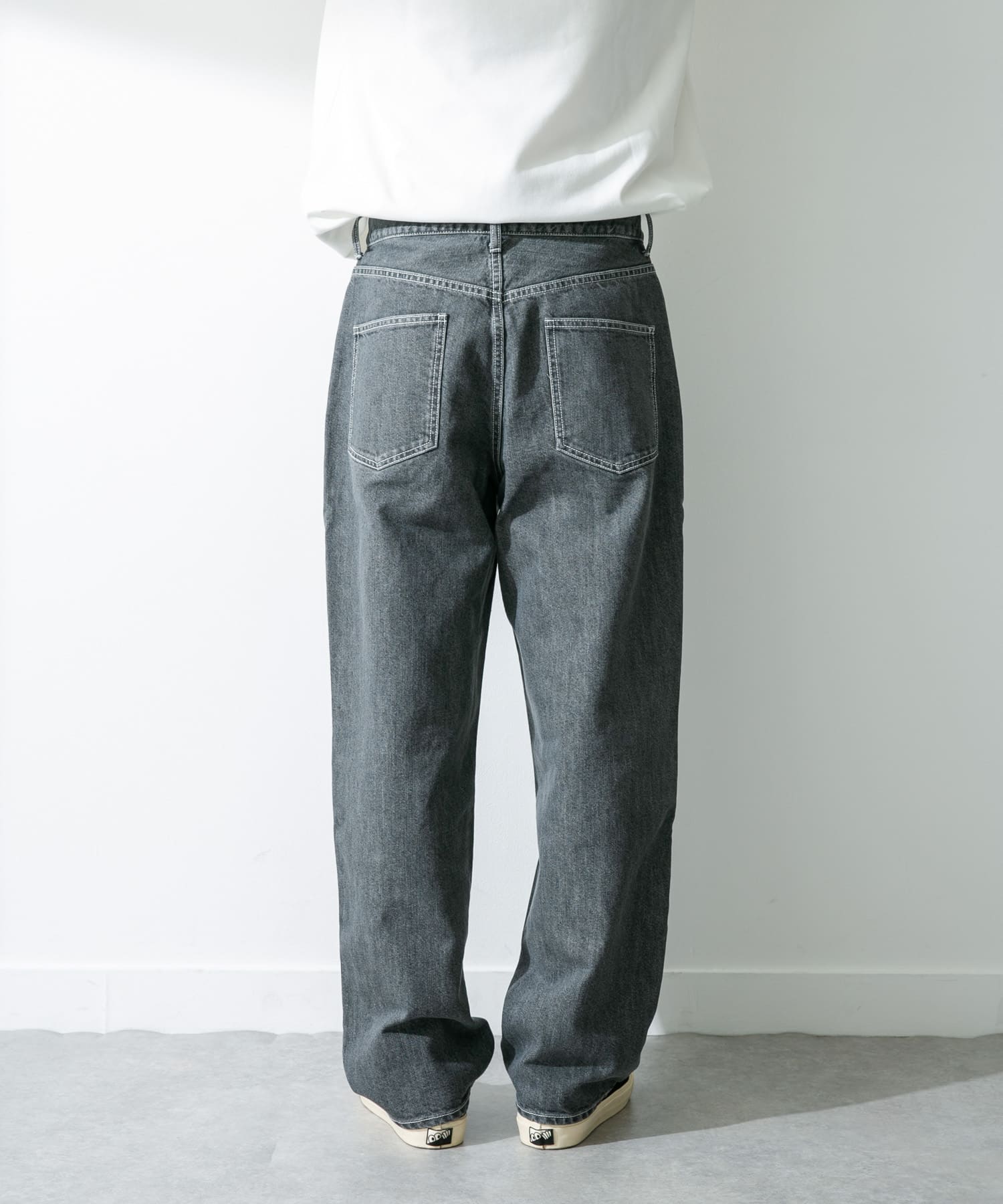 身長：180cm 体重：60kg サイズ：L