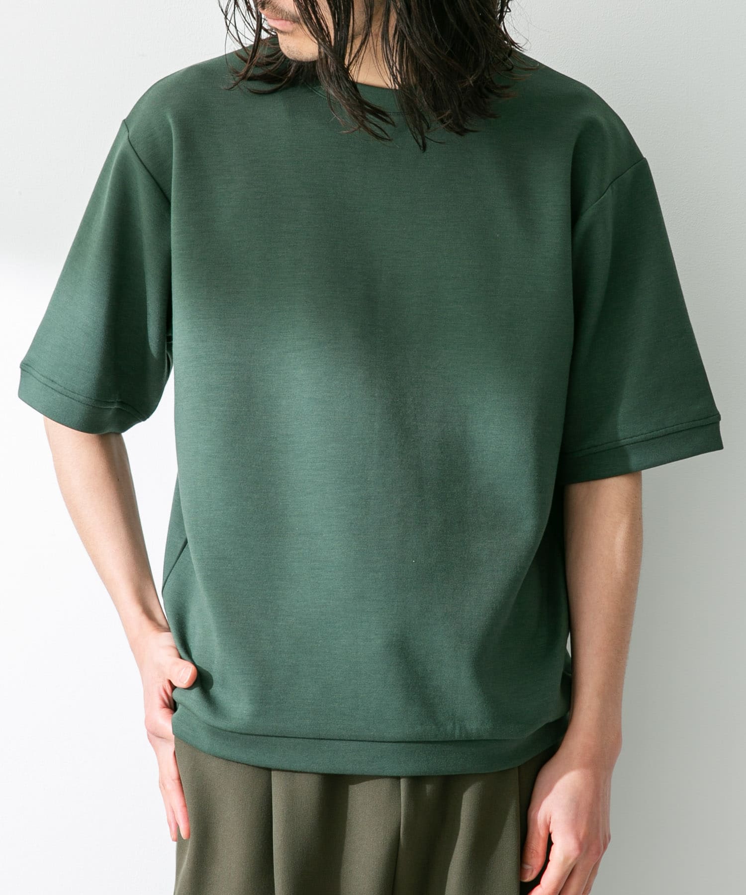 身長：180cm 体重：60kg サイズ：L