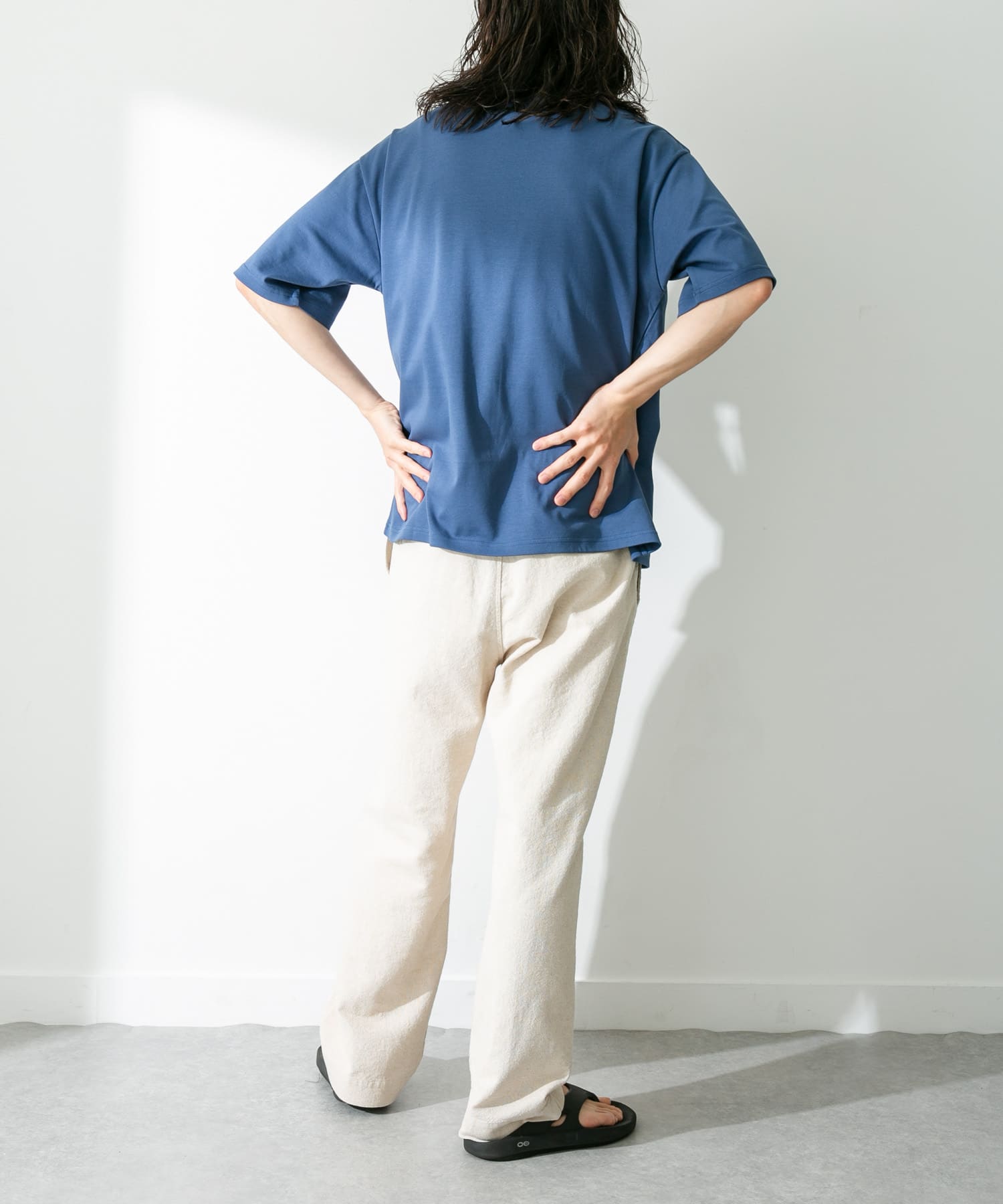 ブルー
