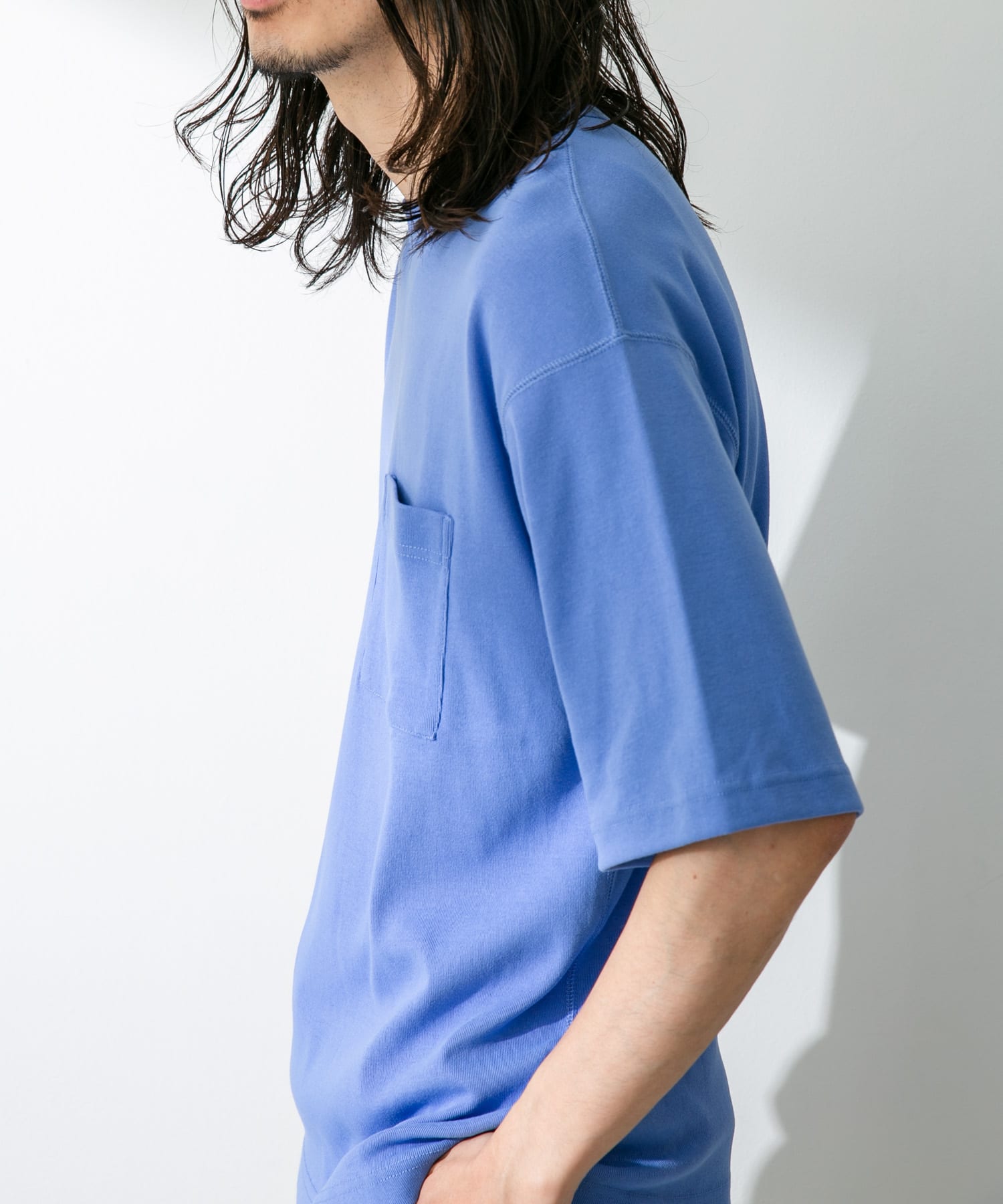 ブルー