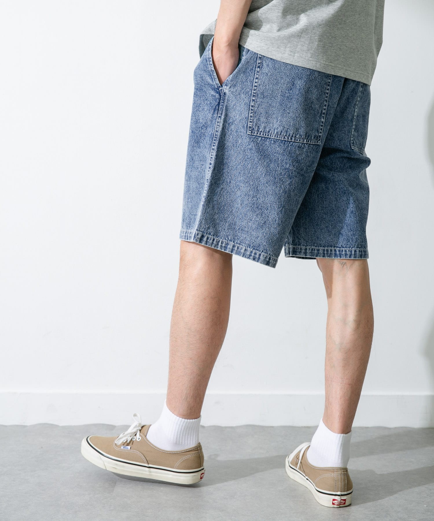 身長：180cm 体重：60kg サイズ：L