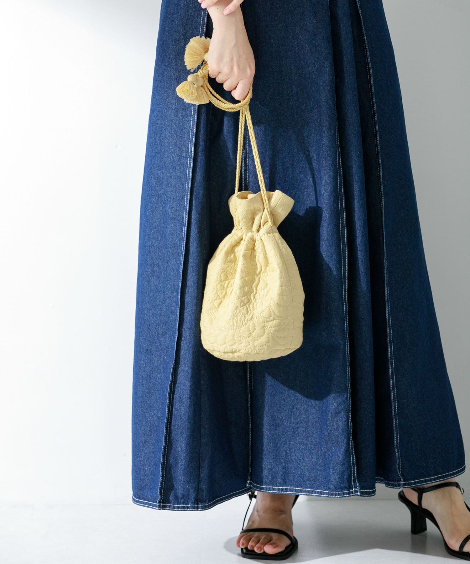 エンブロイダリーコットンポシェット イエロー one