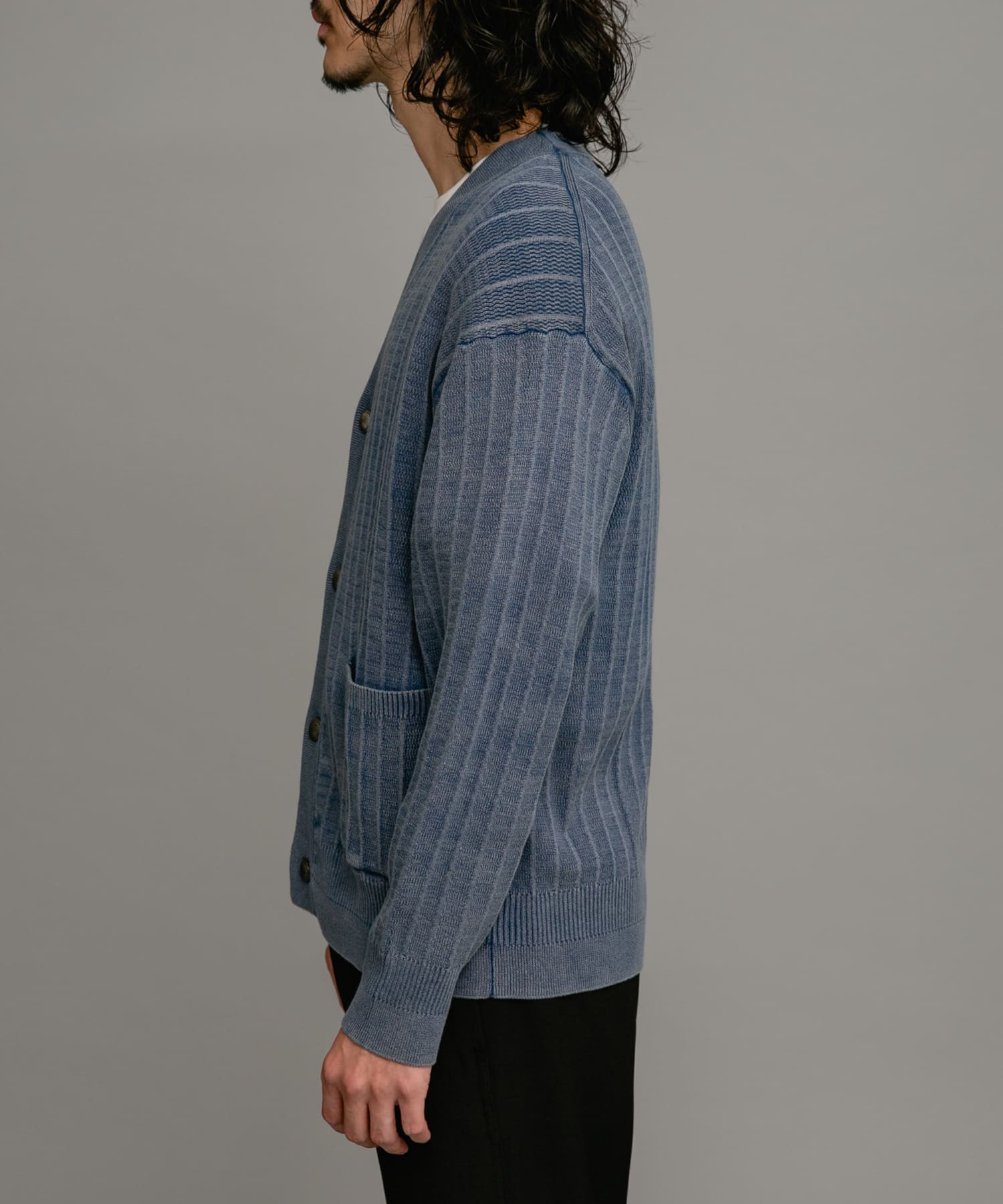 身長：180cm 体重：60kg サイズ：L