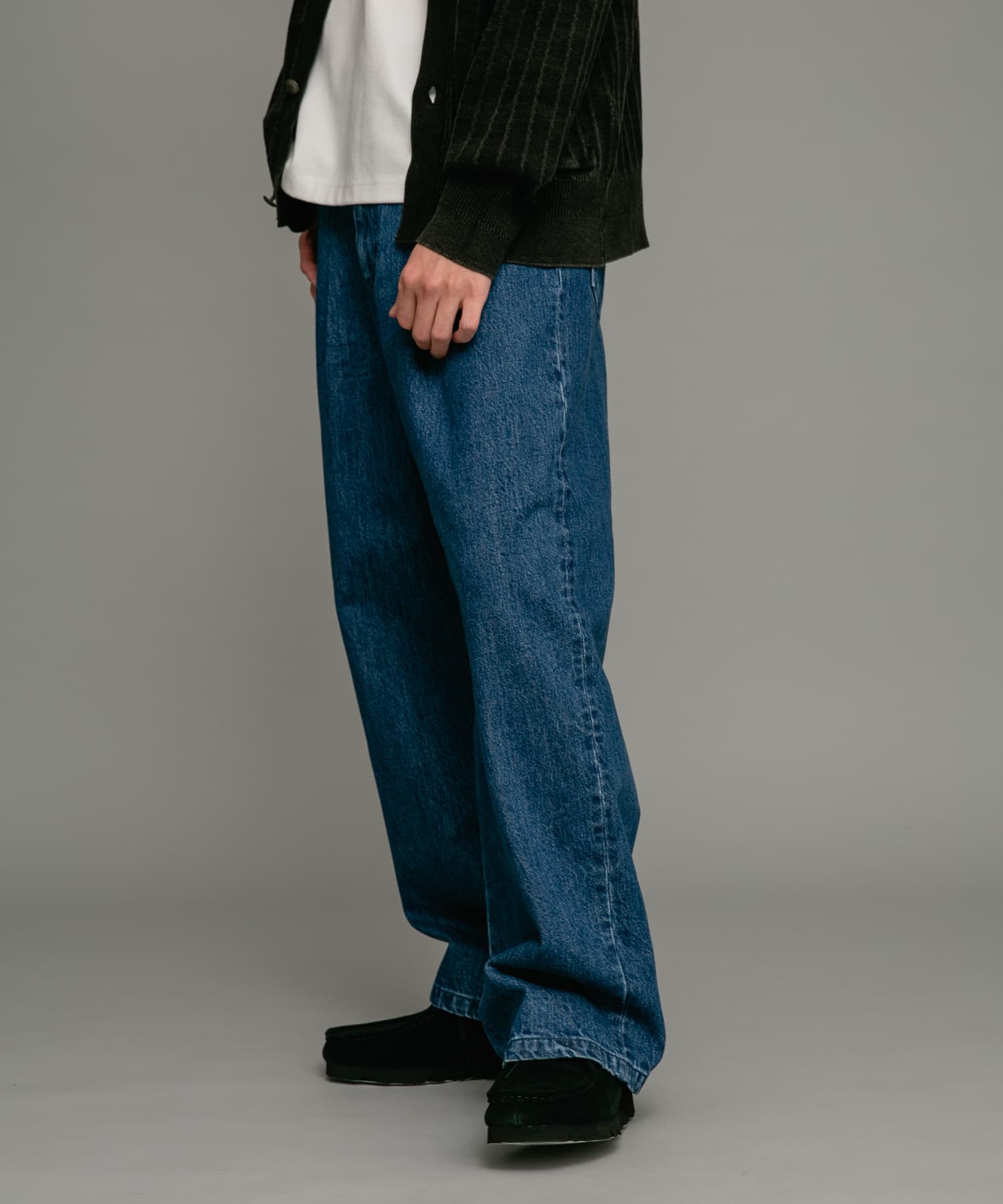 身長：180cm 体重：60kg サイズ：L