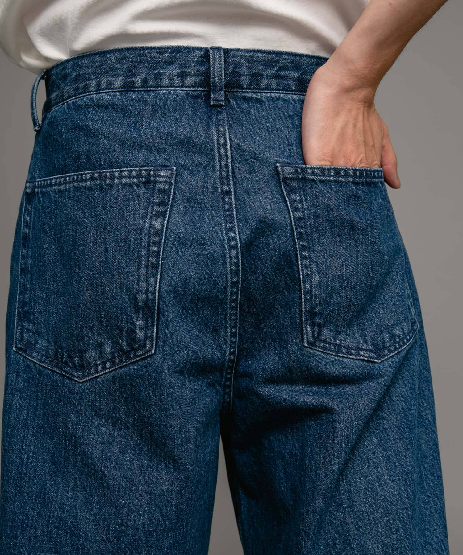 身長：180cm 体重：60kg サイズ：L