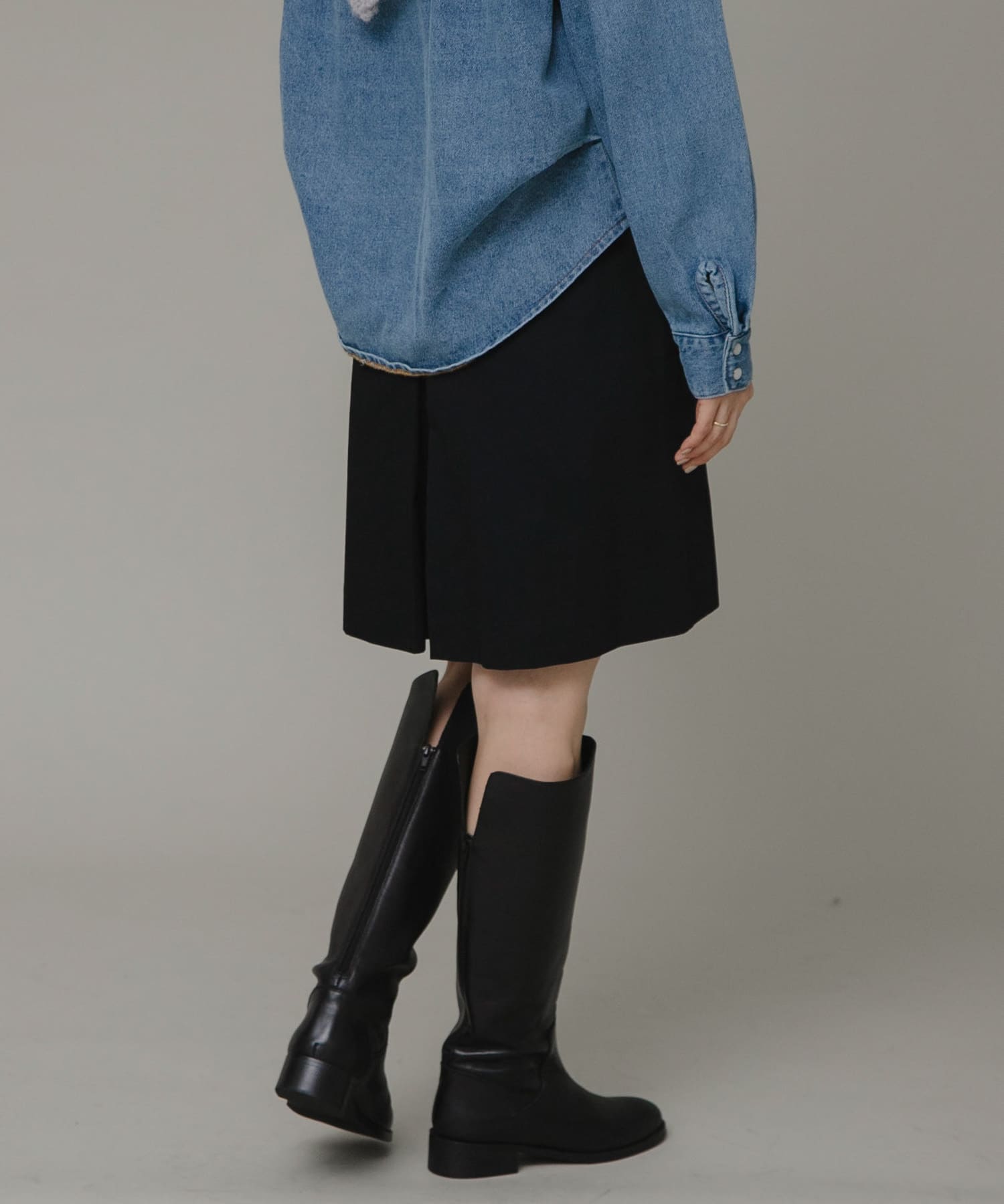 身長：164cm サイズ：36