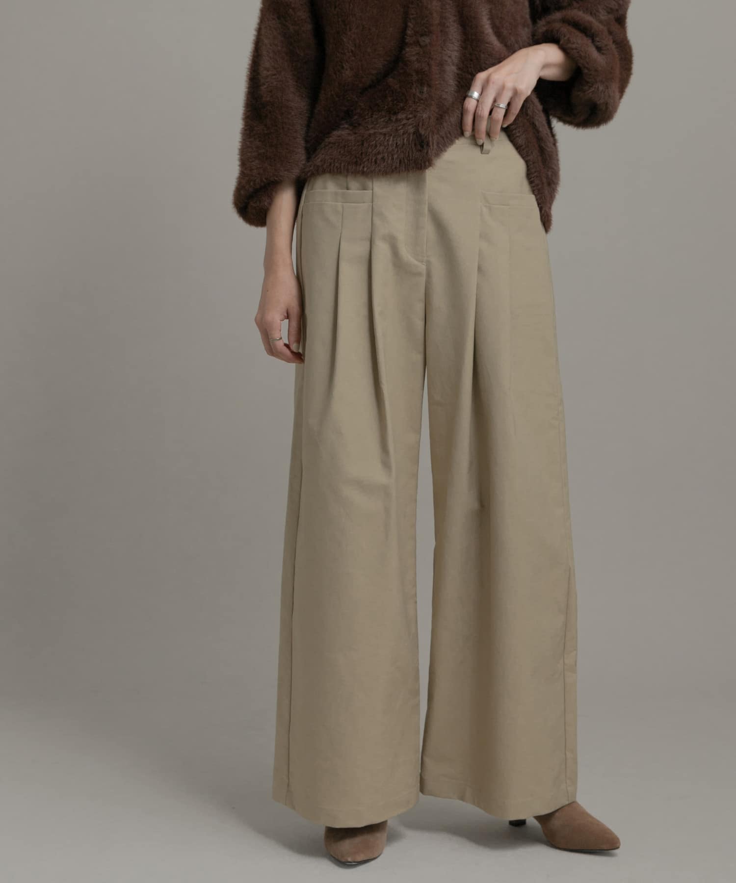 身長：164cm サイズ：38