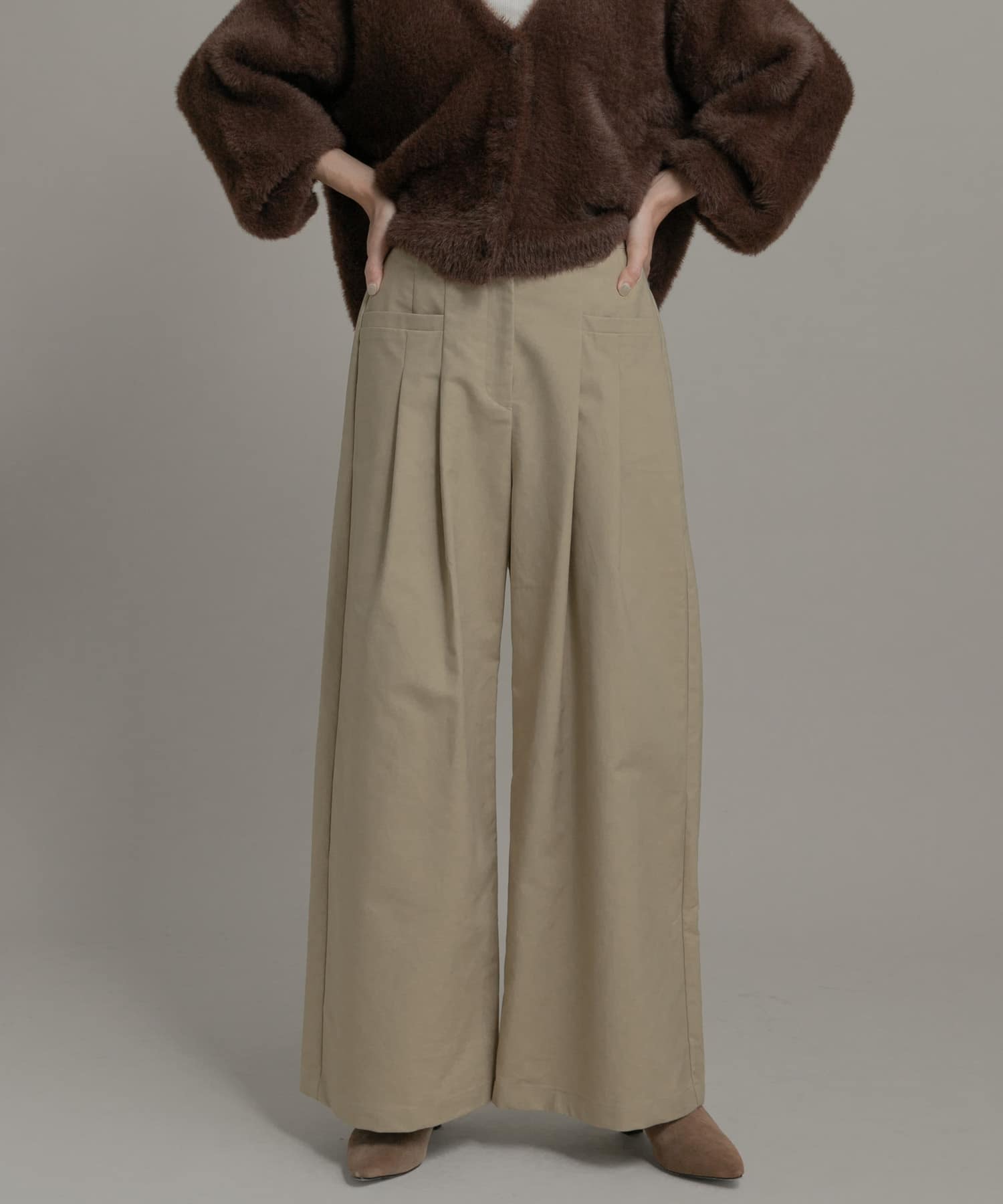 身長：164cm サイズ：38