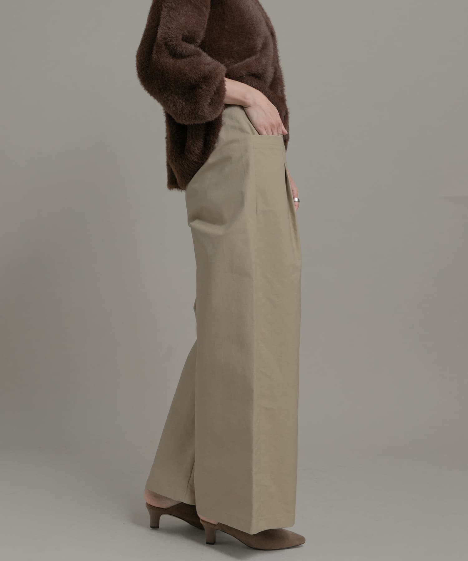 身長：164cm サイズ：38