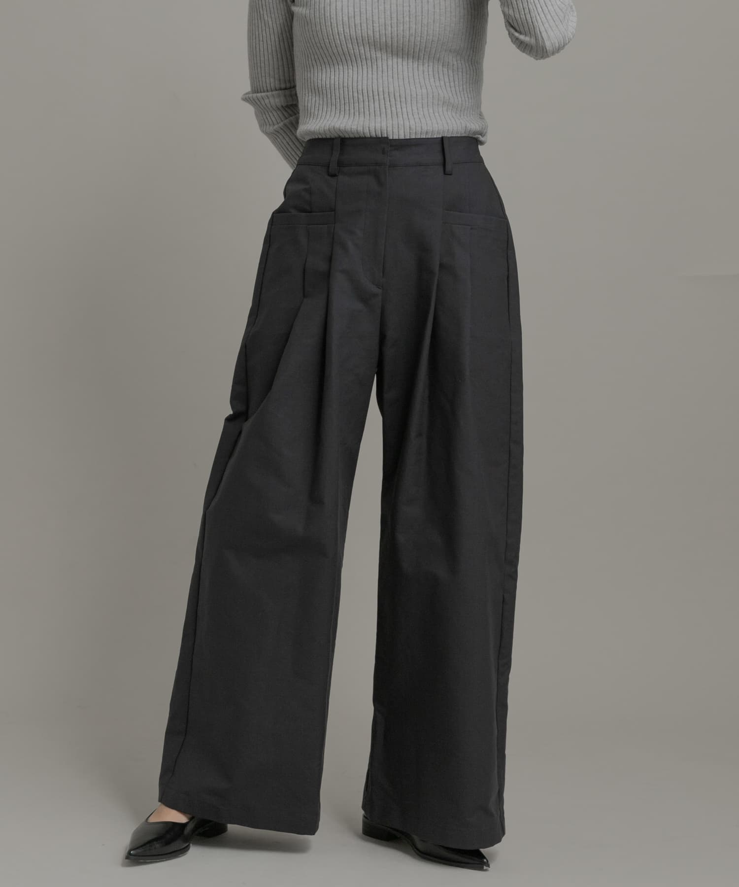 身長：164cm サイズ：38