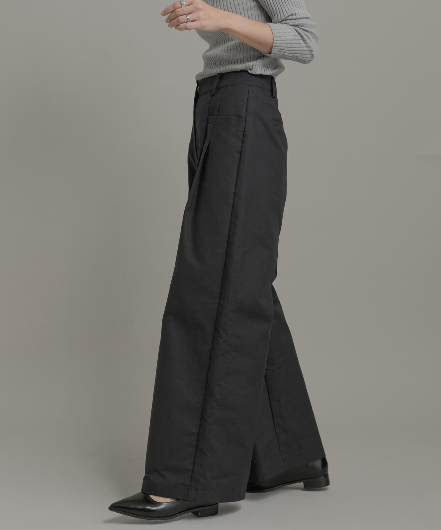 身長：164cm サイズ：38