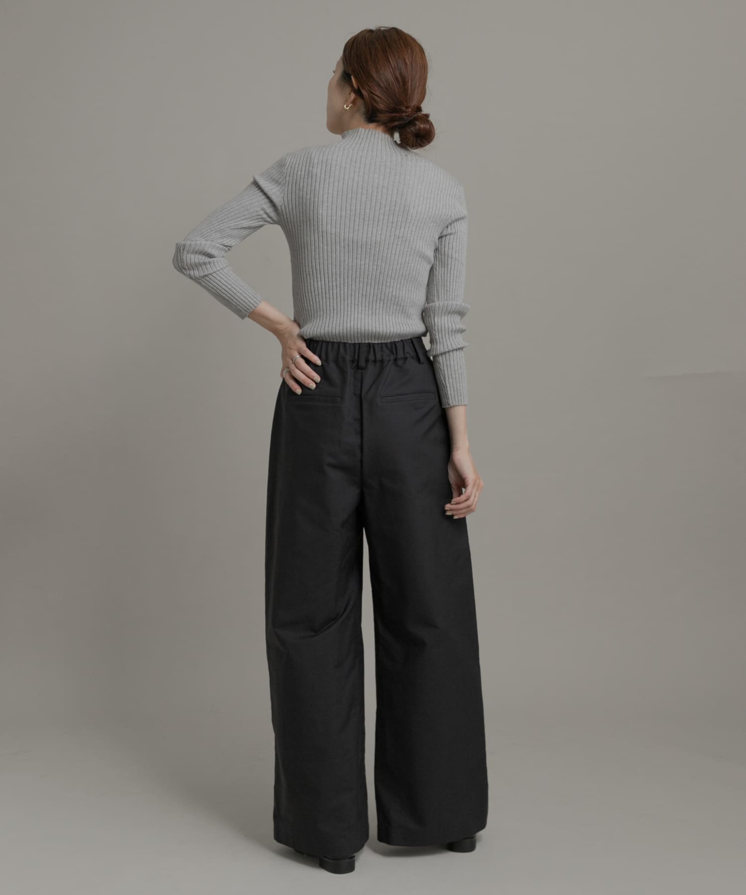 身長：164cm サイズ：38