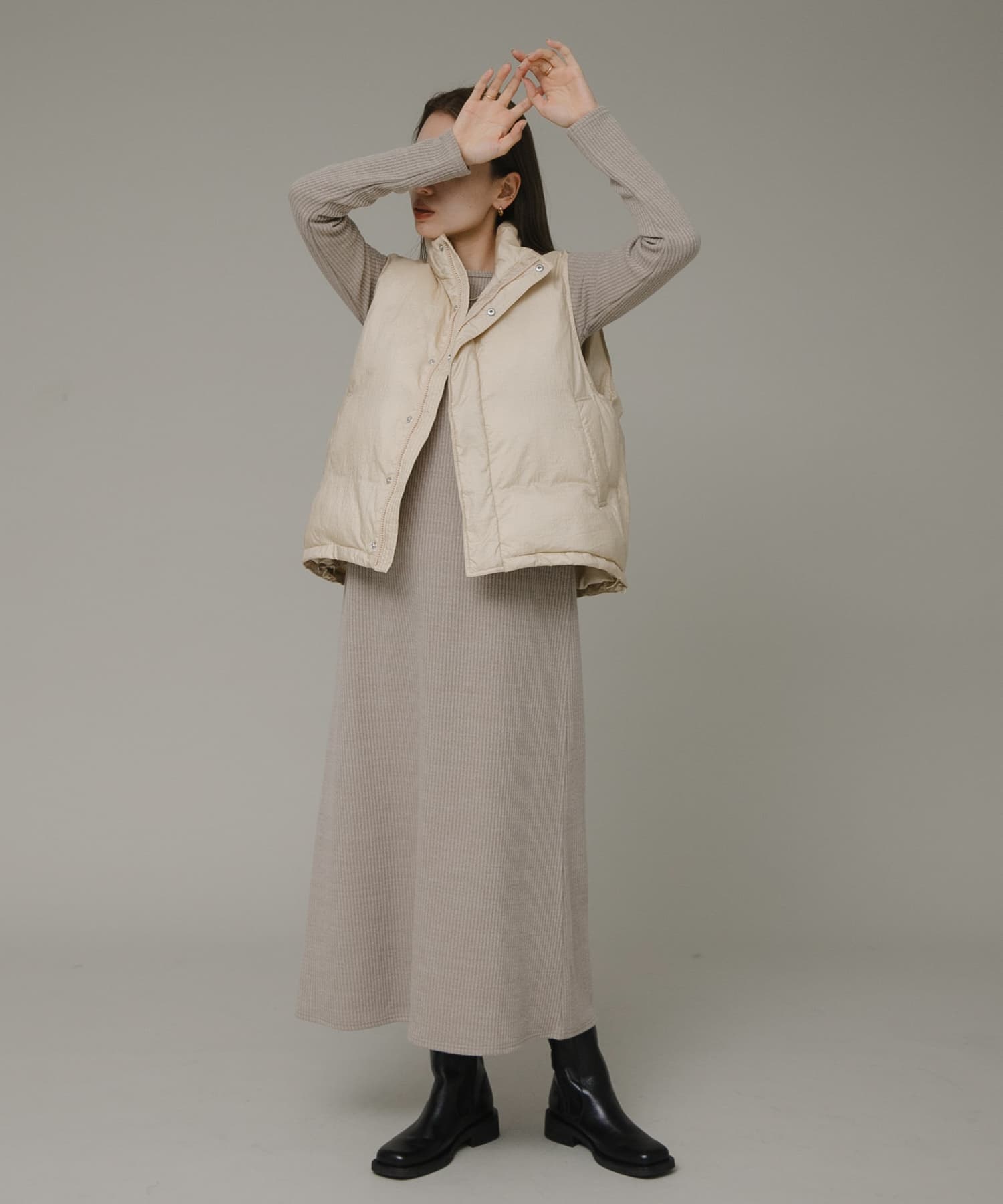 ストレートラインカットワンピース