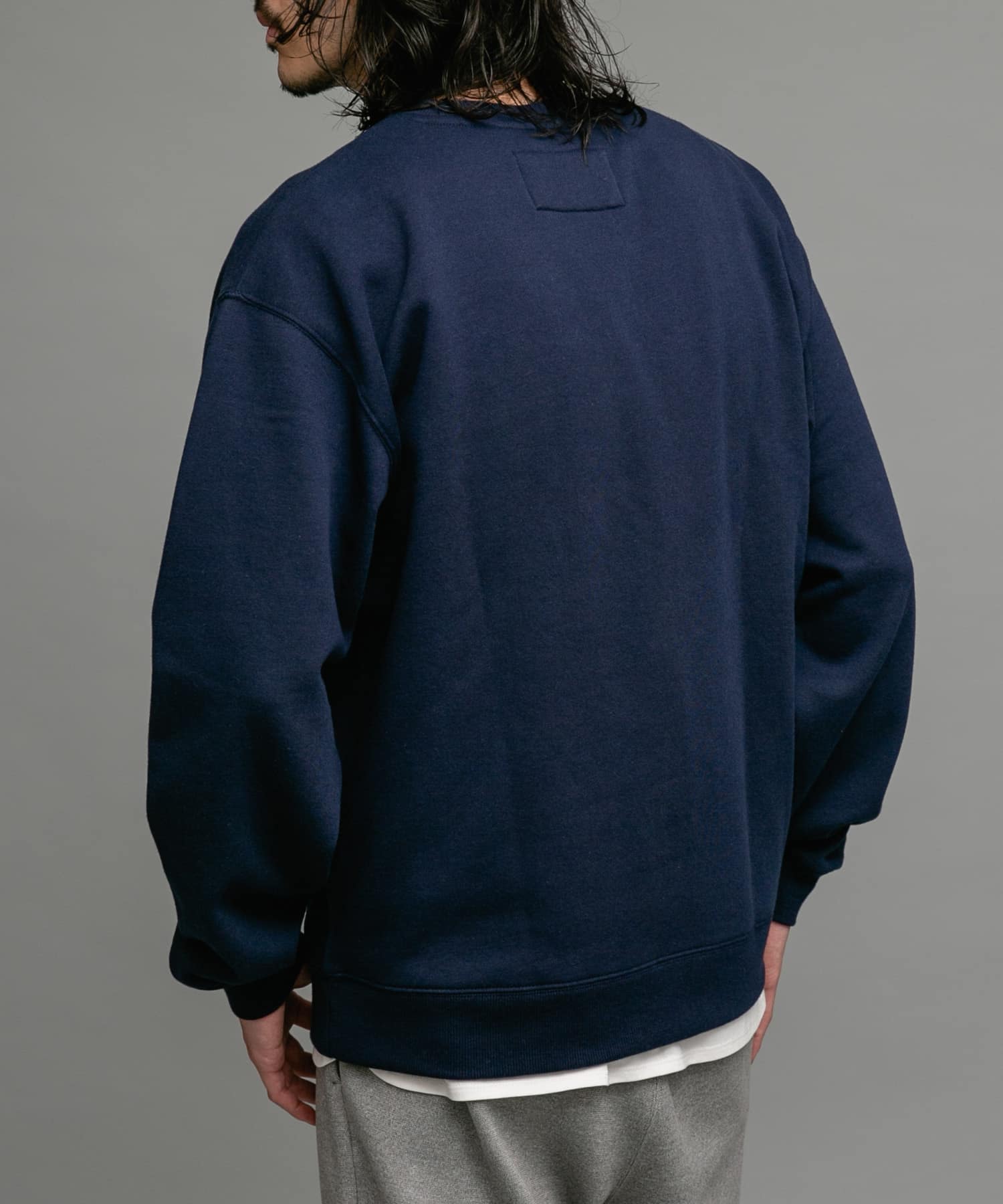 身長：180cm 体重：60kg サイズ：L