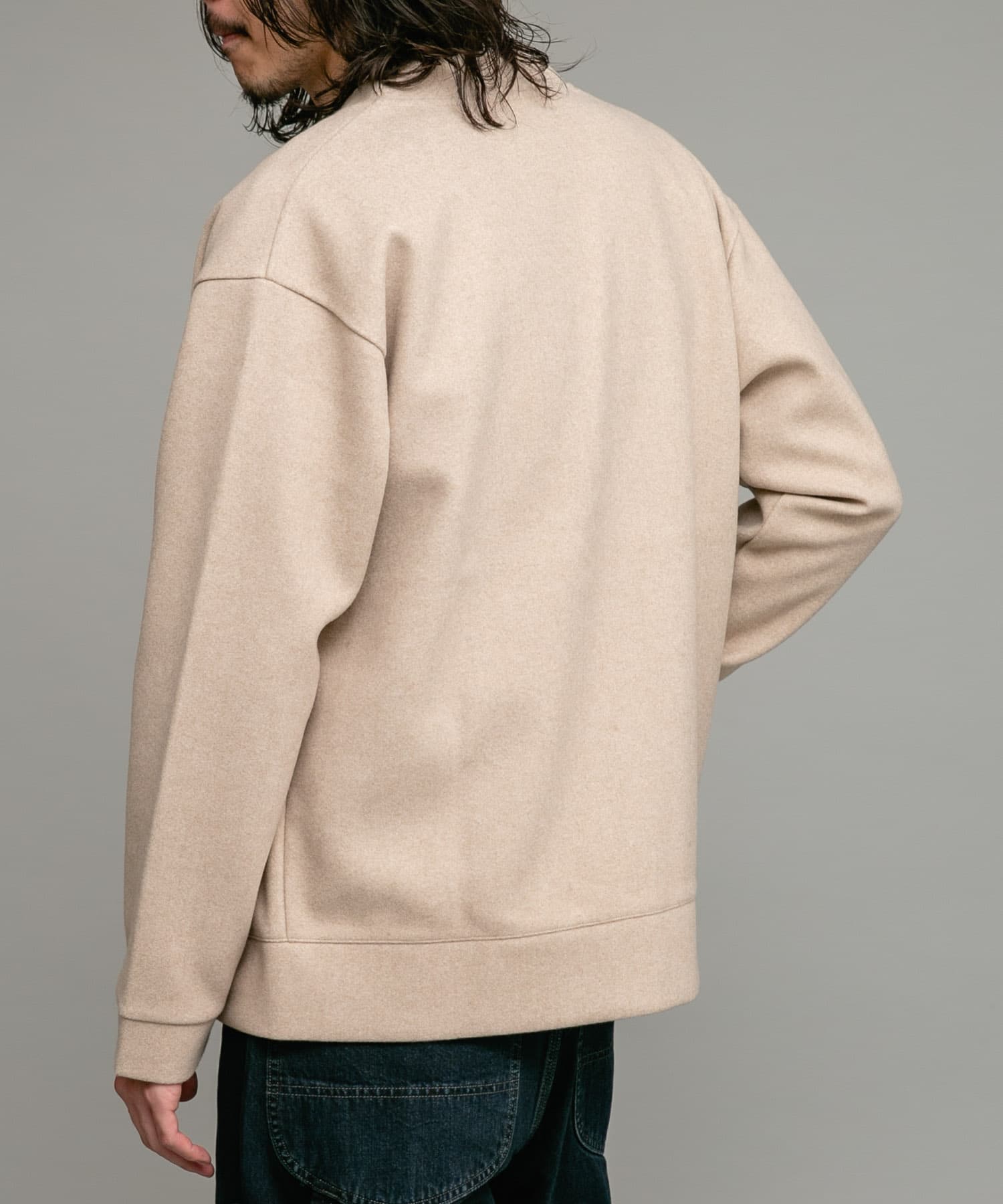 ライトベージュ