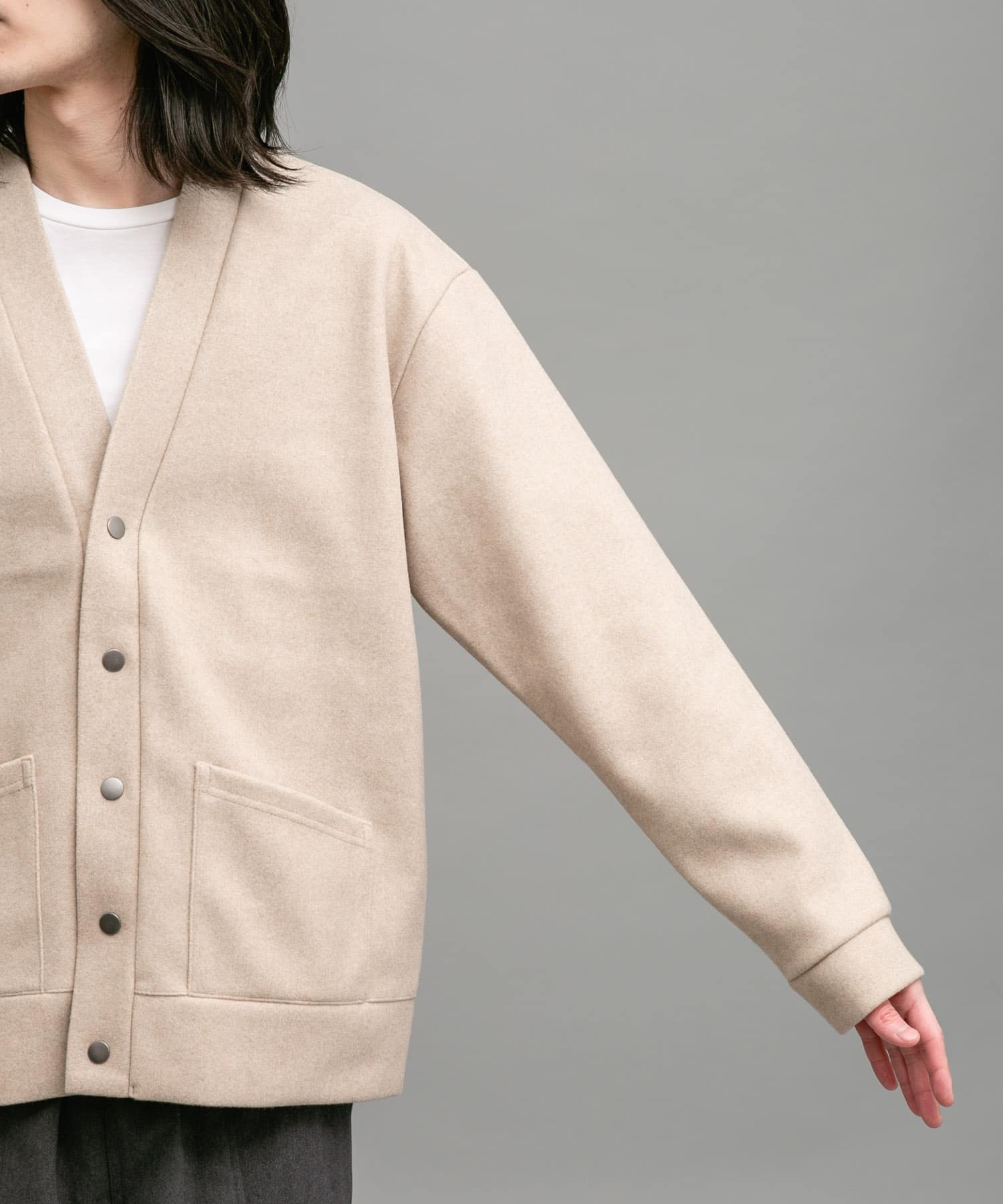 ライトベージュ