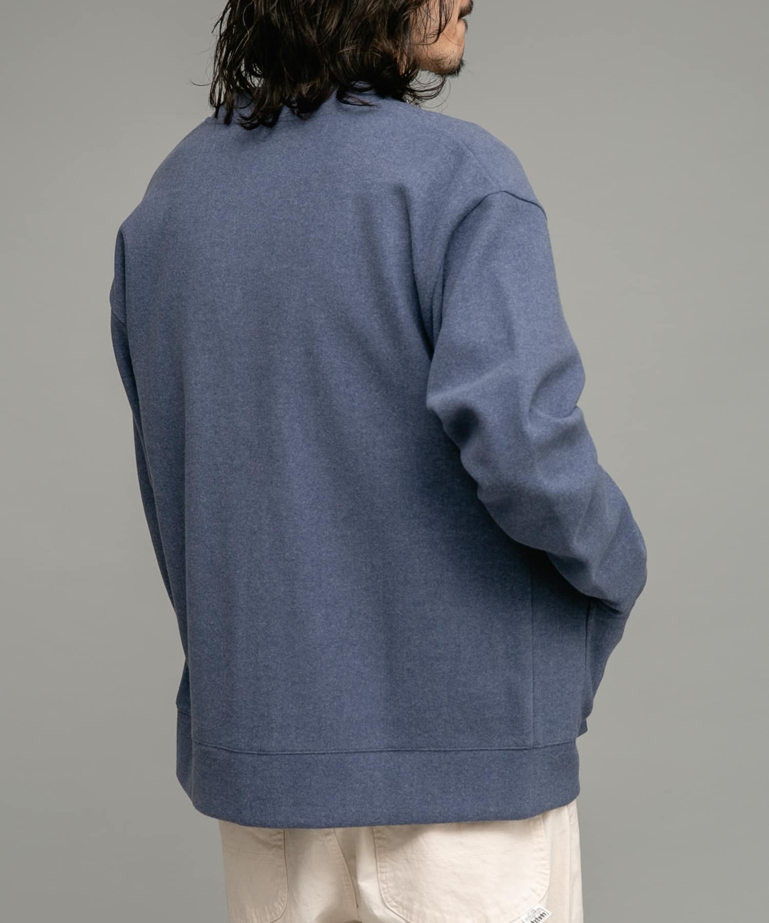 身長：180cm 体重：60kg サイズ：L