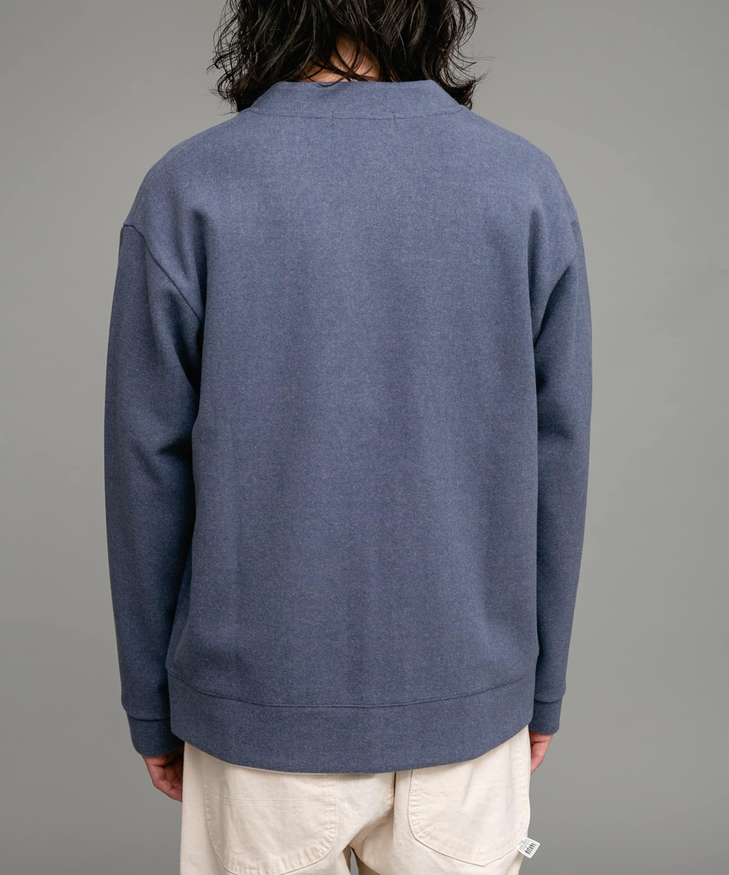 身長：180cm 体重：60kg サイズ：L