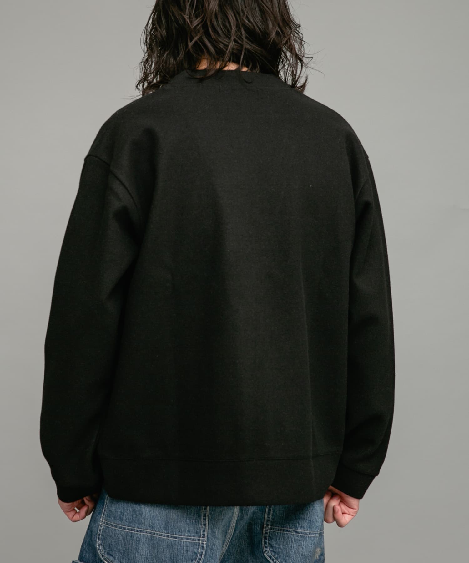 身長：180cm 体重：60kg サイズ：L