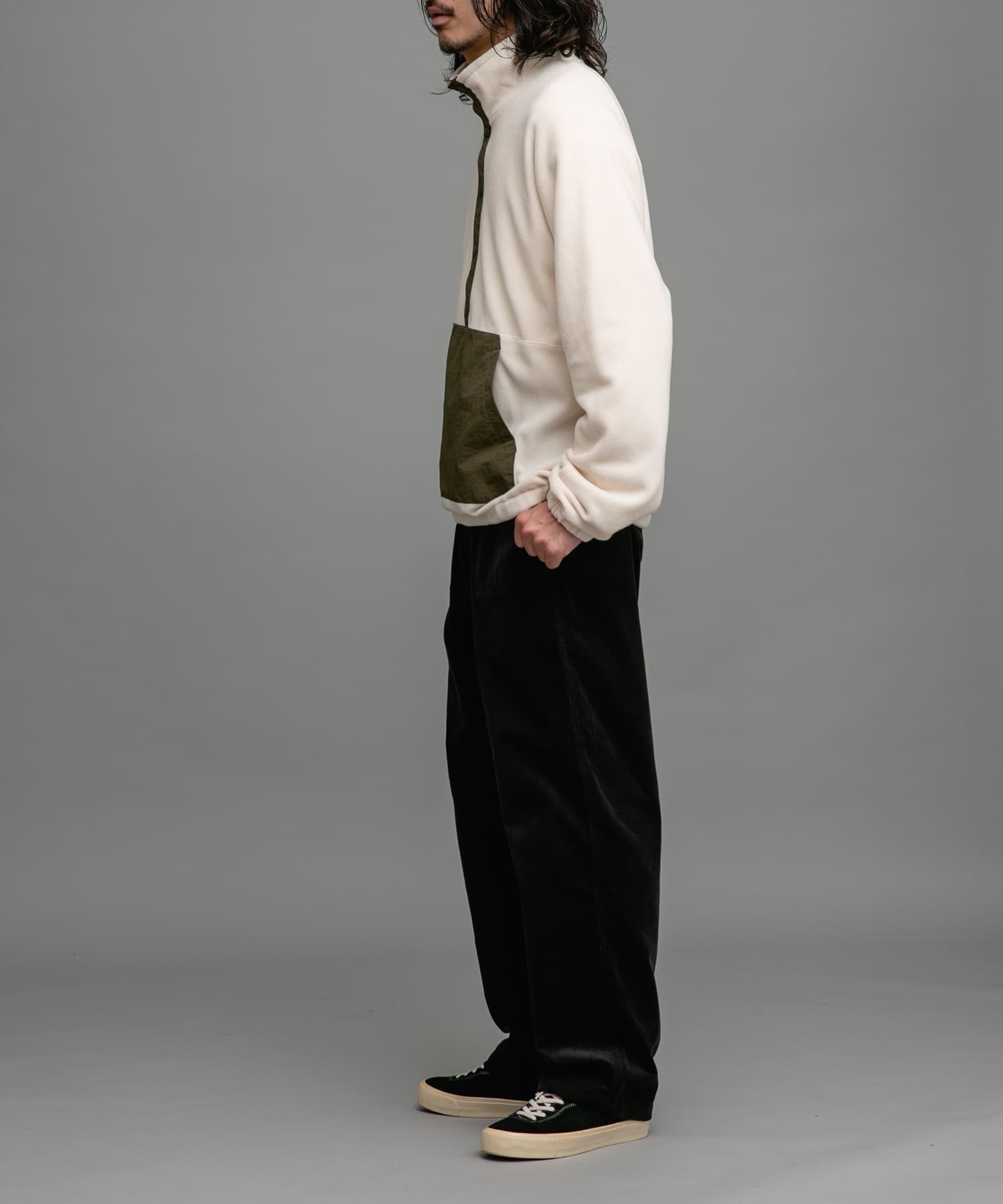 身長：180cm 体重：60kg サイズ：L