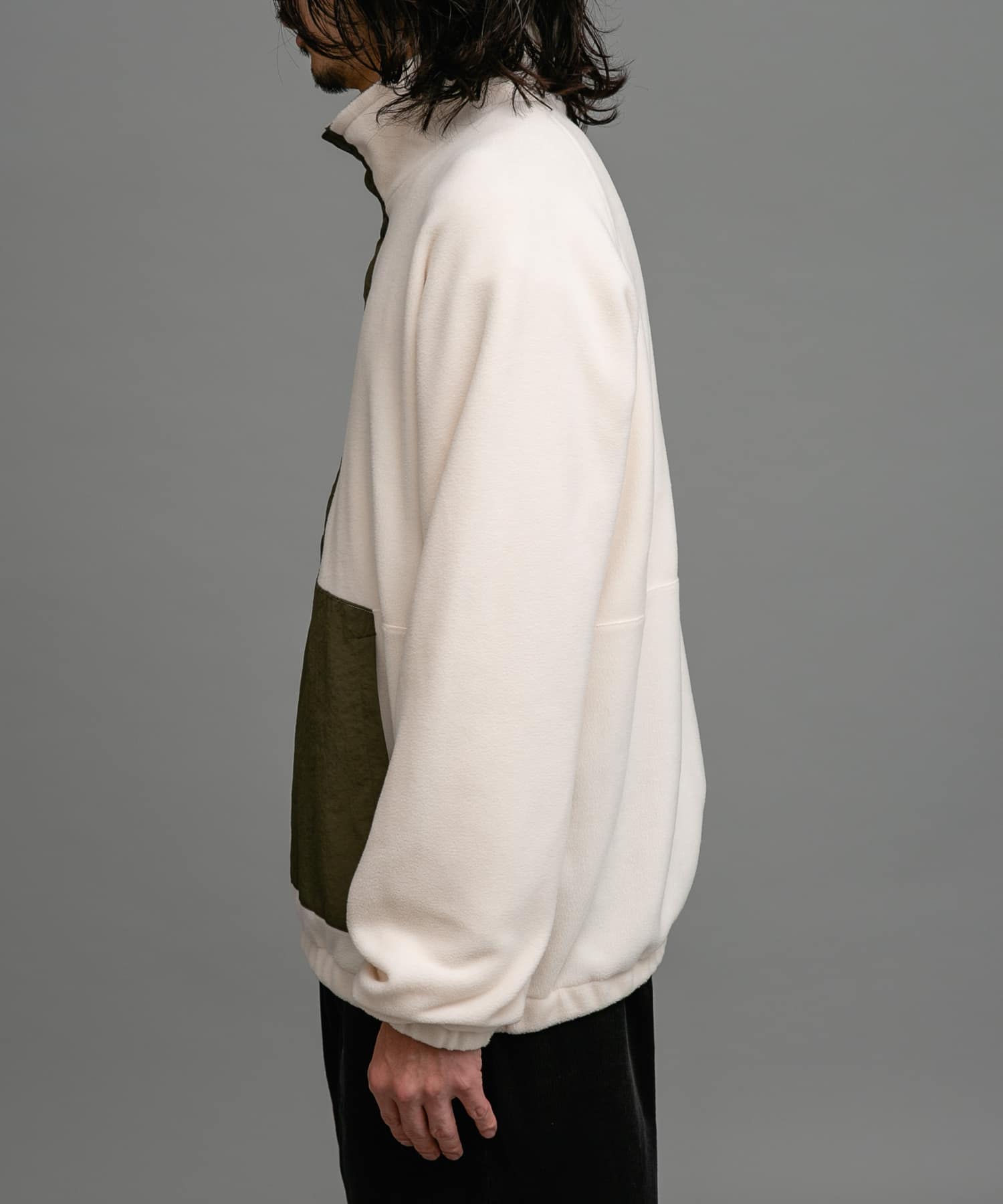 身長：180cm 体重：60kg サイズ：L