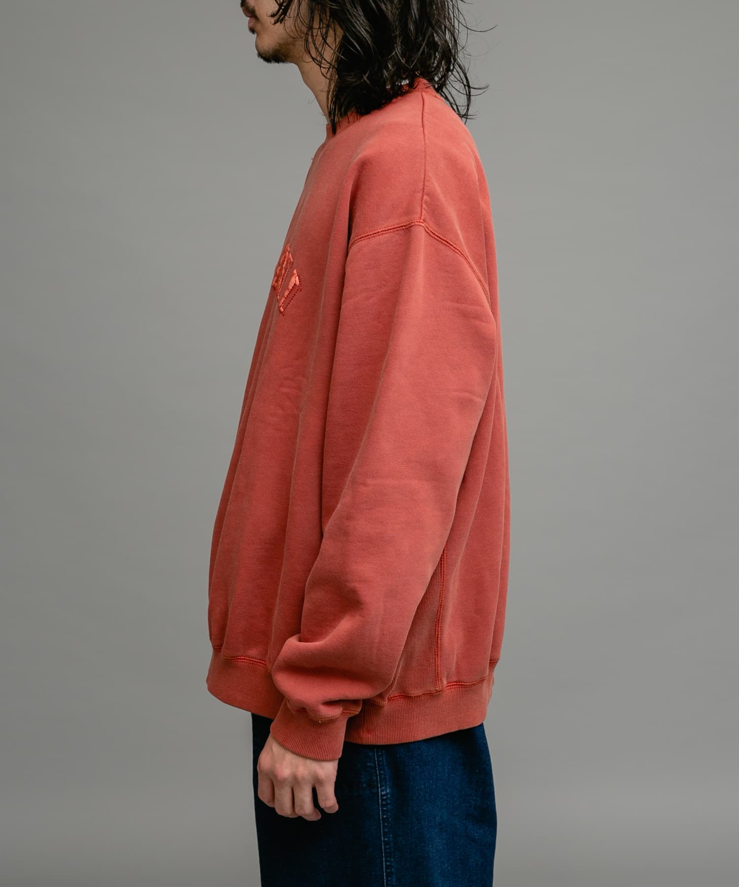 身長：180cm 体重：60kg サイズ：L