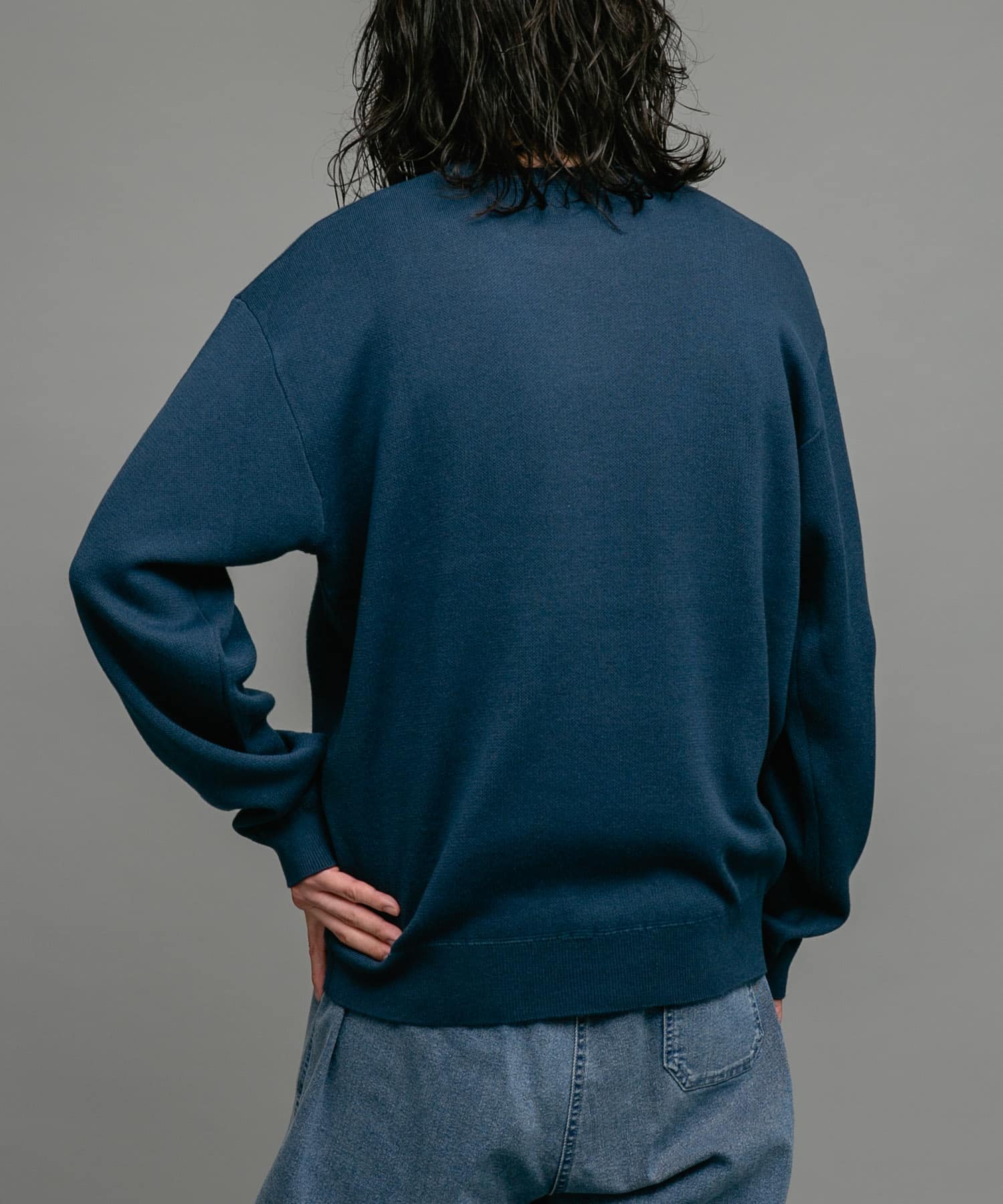 身長：180cm 体重：60kg サイズ：L