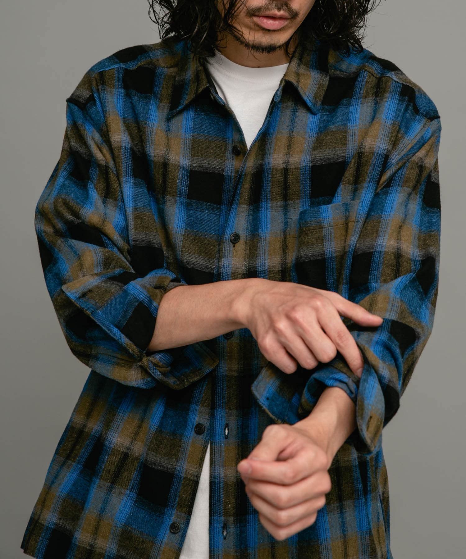 身長：180cm 体重：60kg サイズ：L
