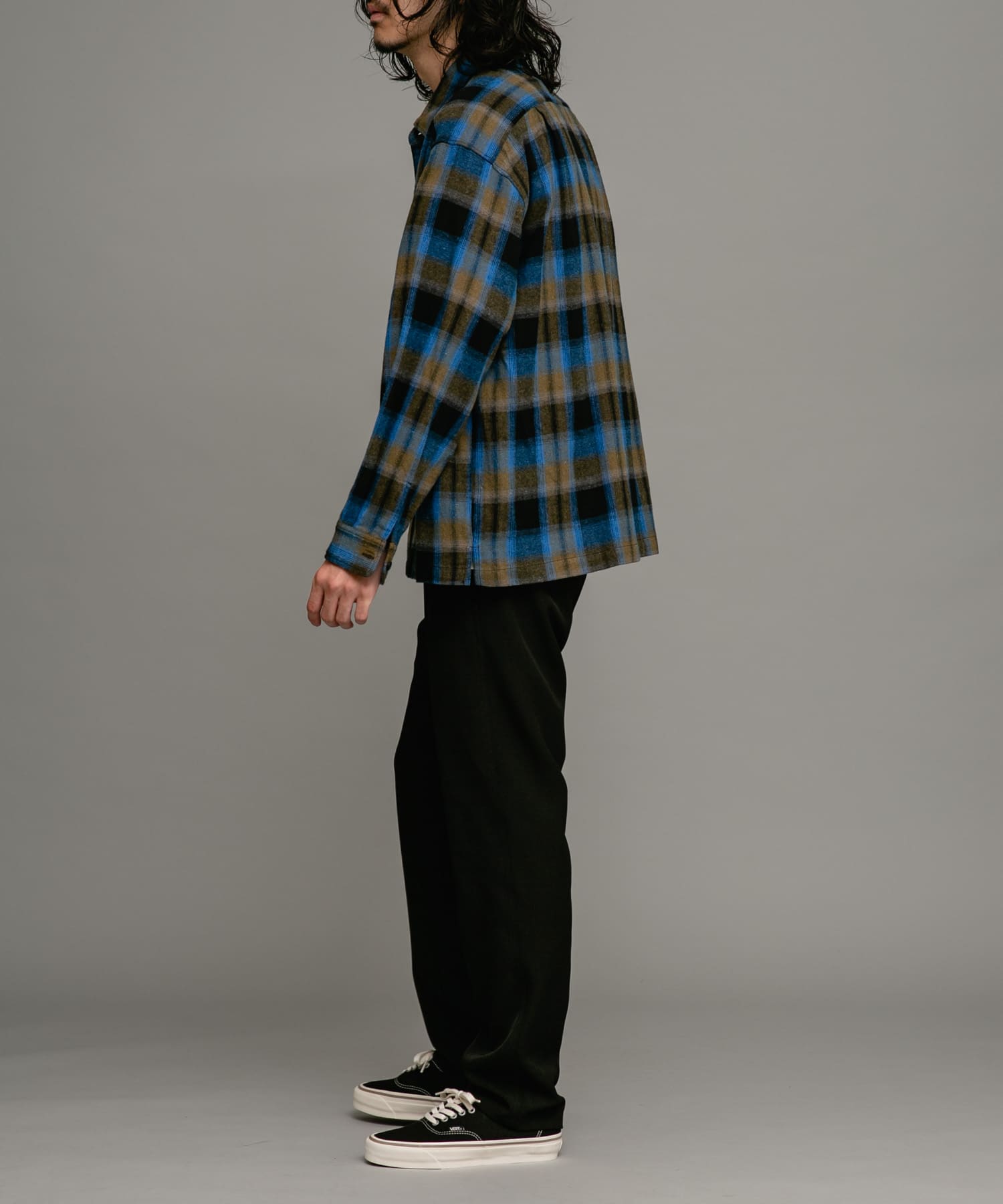 身長：180cm 体重：60kg サイズ：L