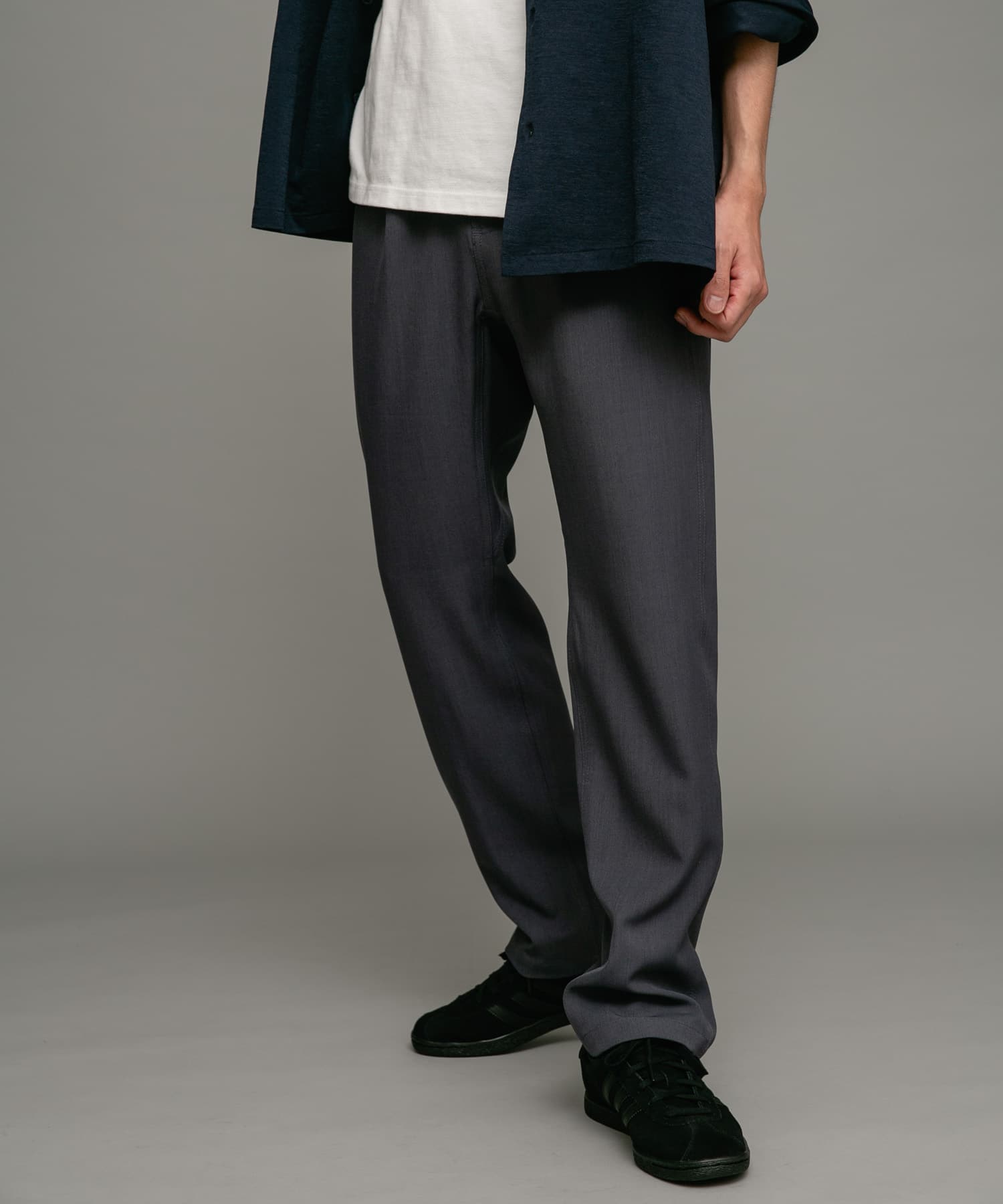 身長：180cm 体重：60kg サイズ：L