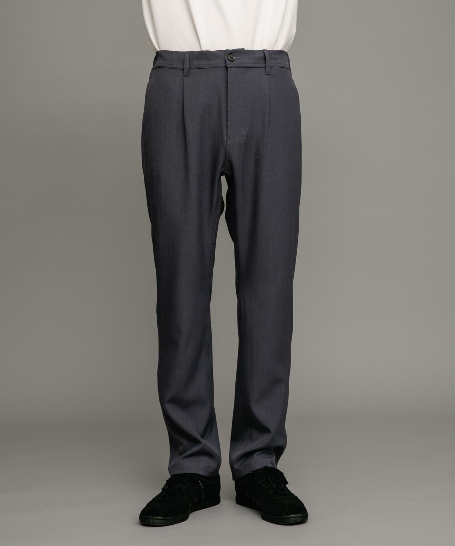 身長：180cm 体重：60kg サイズ：L