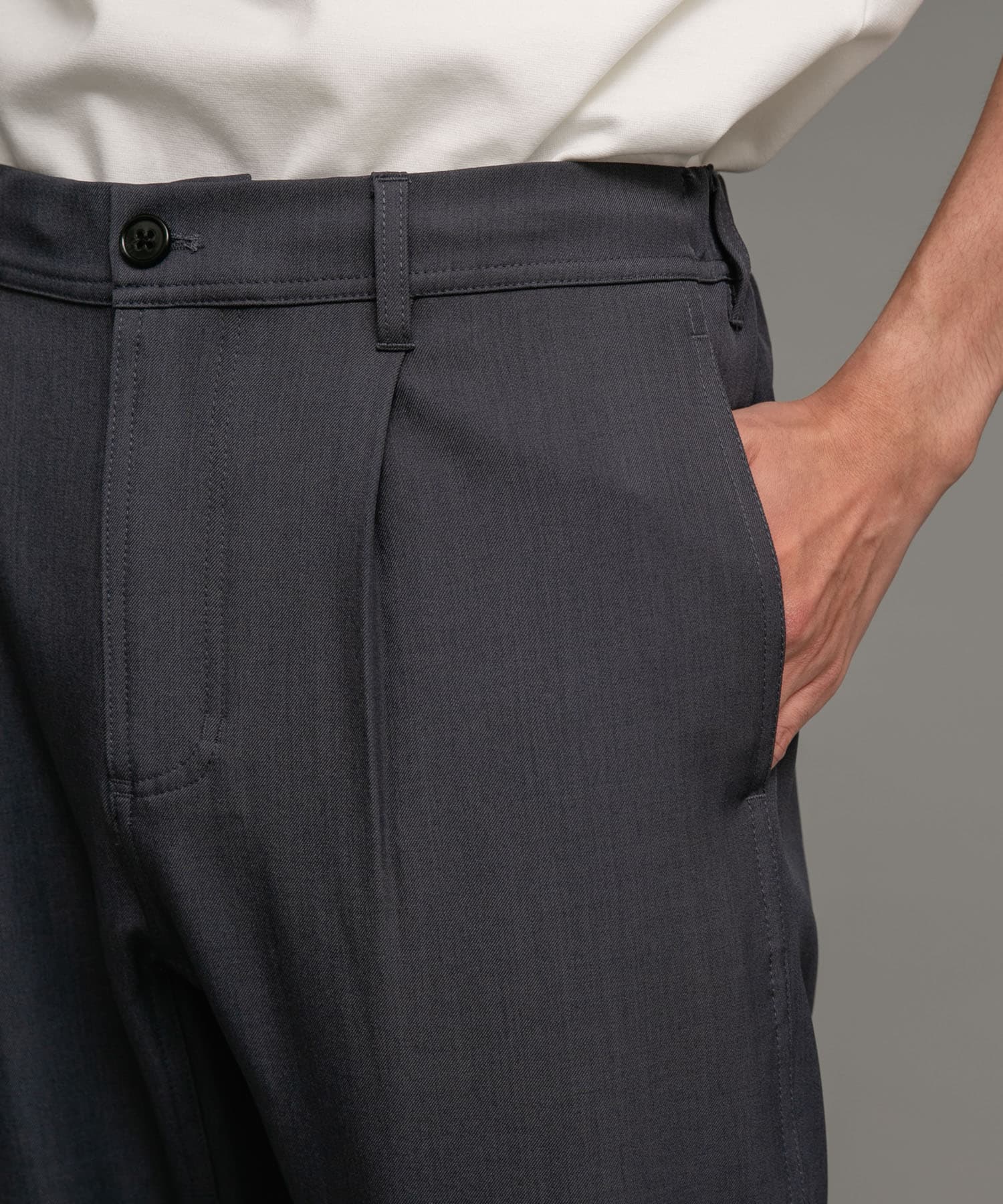 身長：180cm 体重：60kg サイズ：L