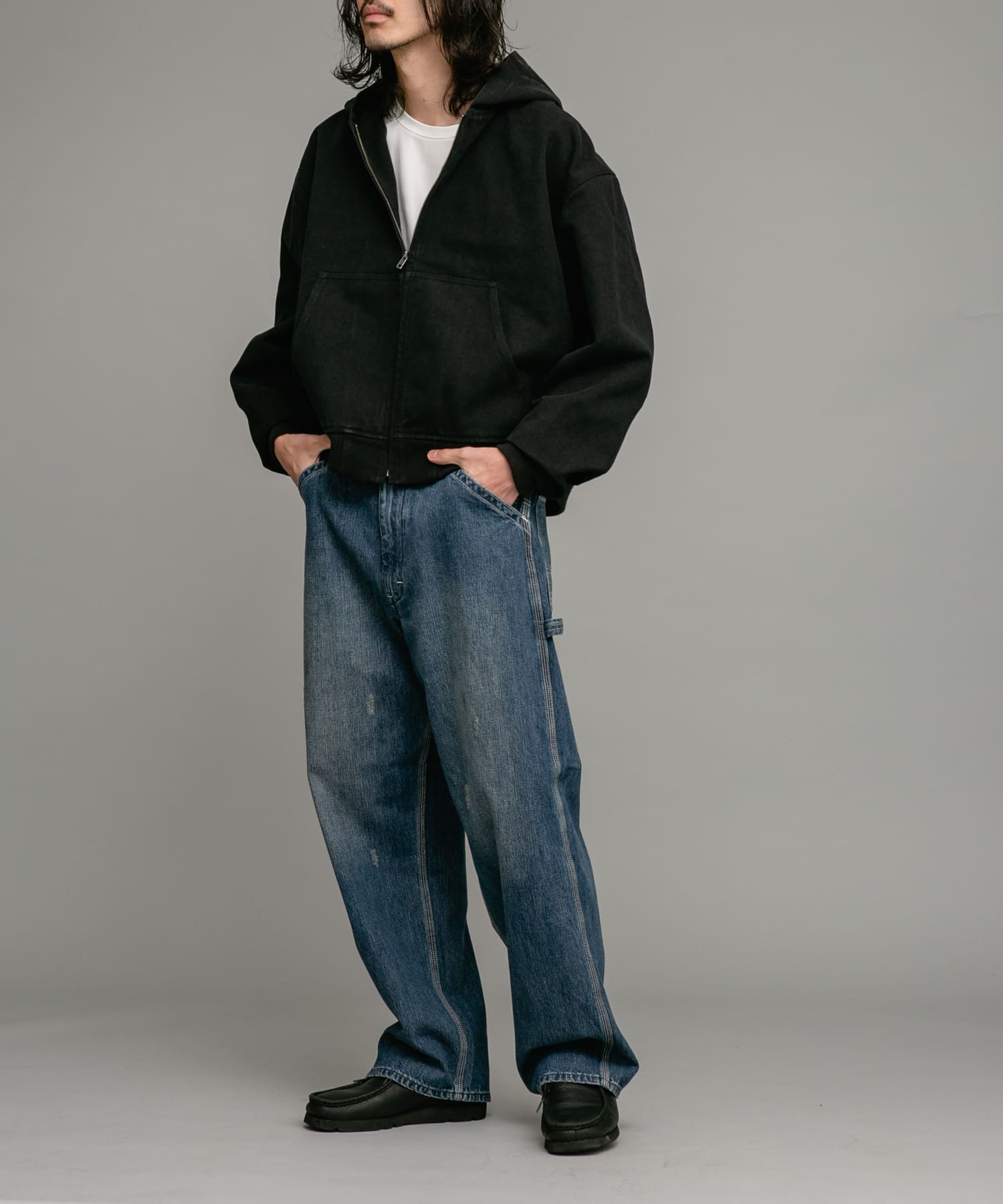 身長：180cm 体重：60kg サイズ：L