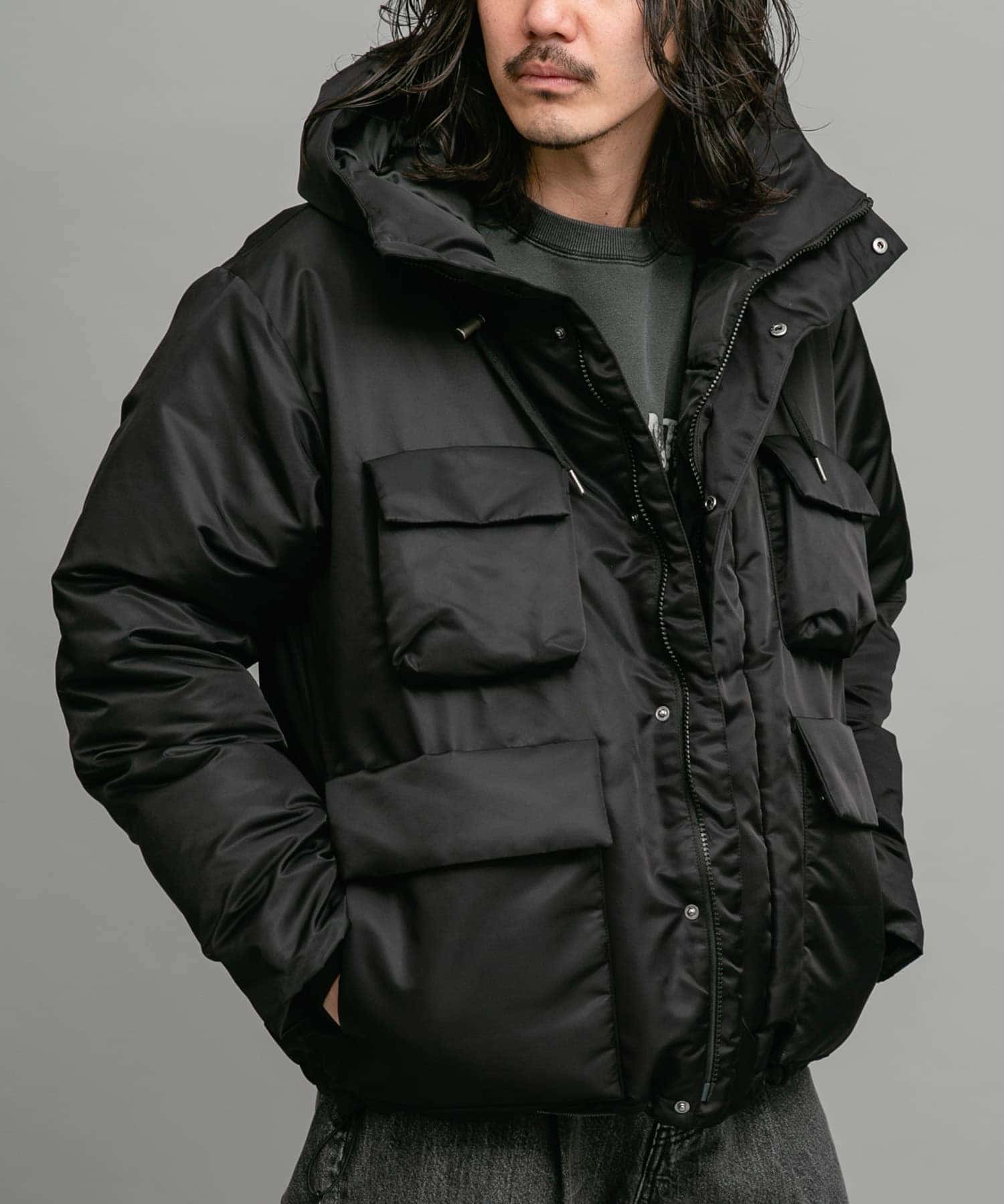 身長：180cm 体重：60kg サイズ：L