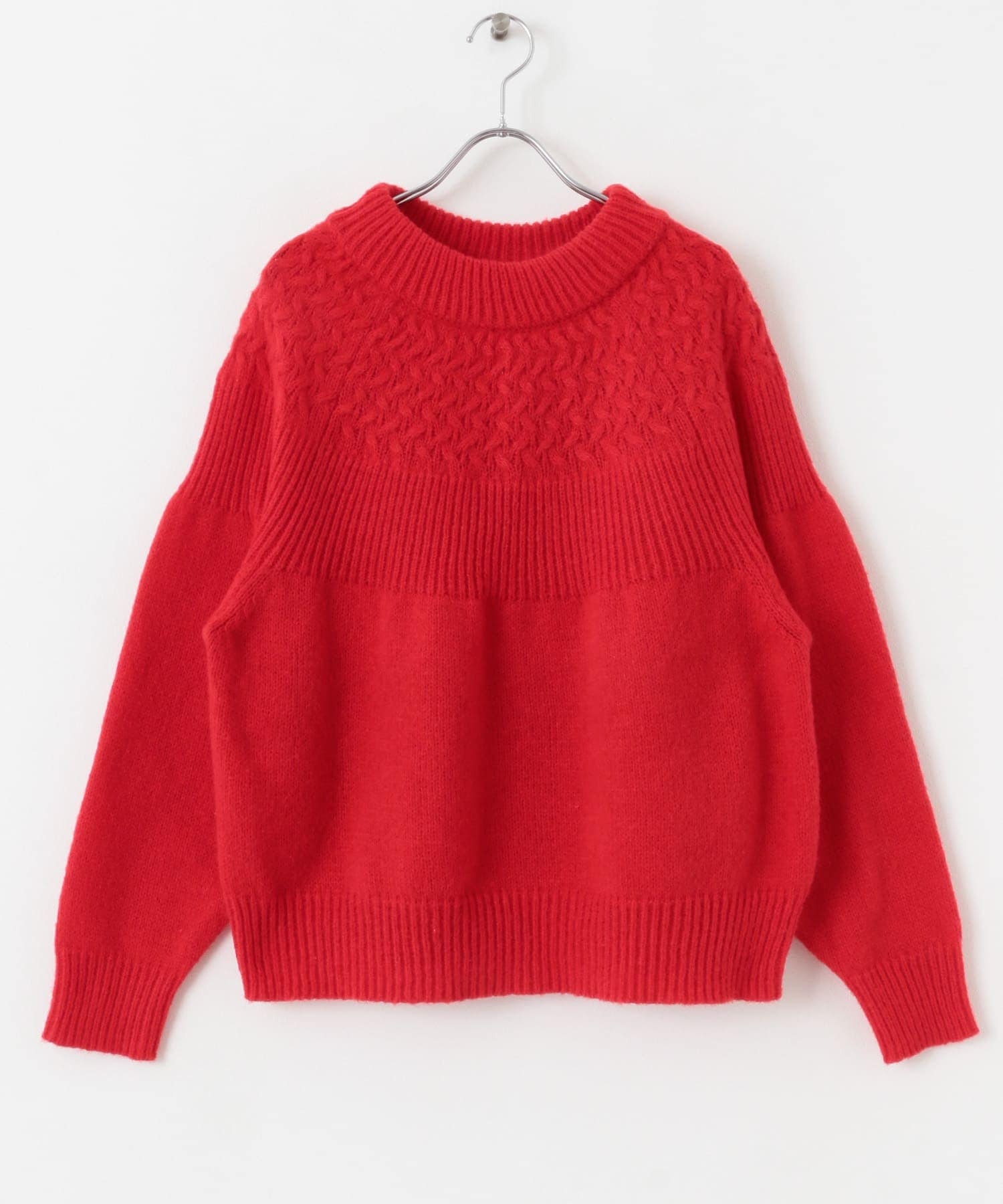 ケーブル求心ニットプルオーバー