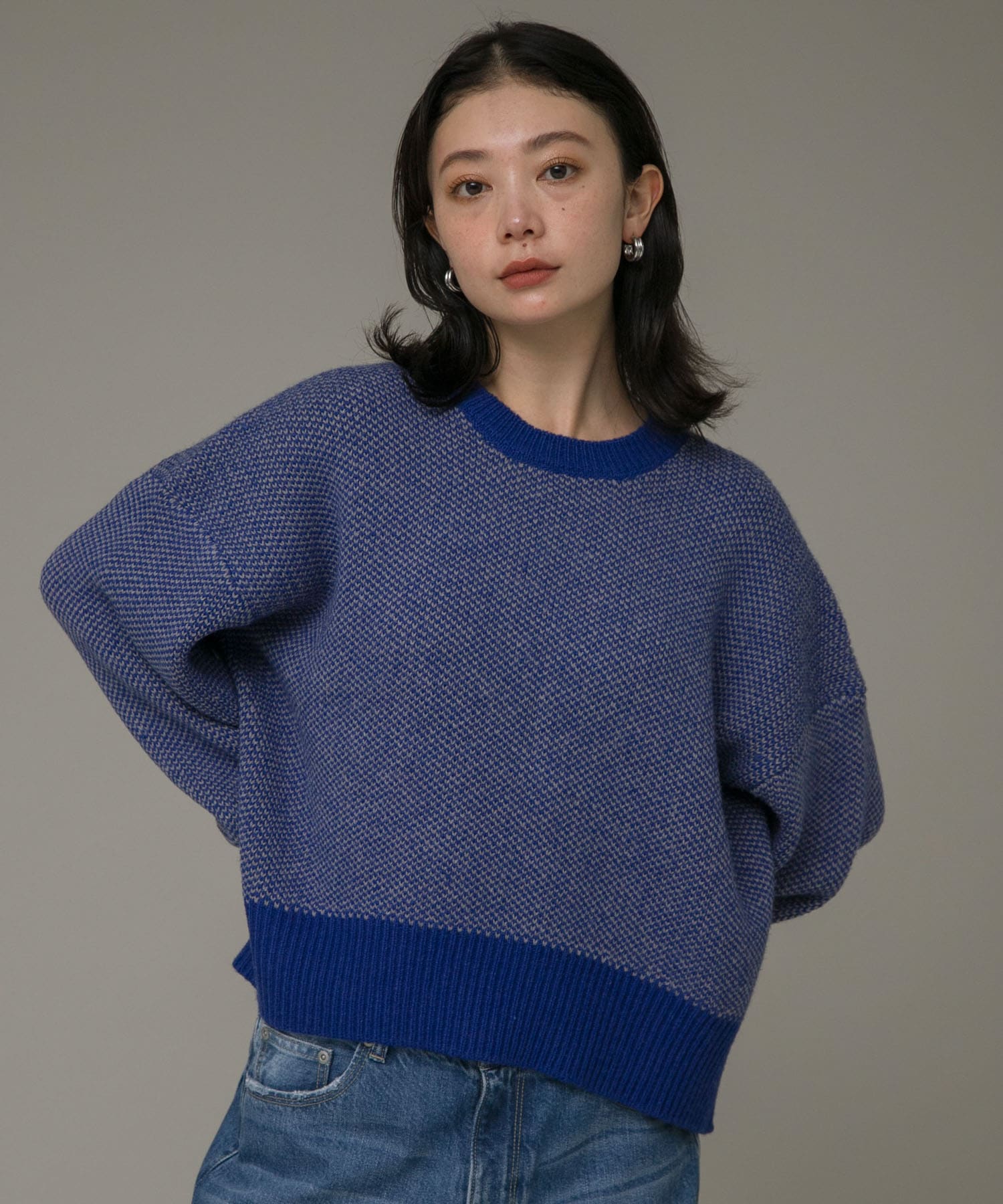 ブルー