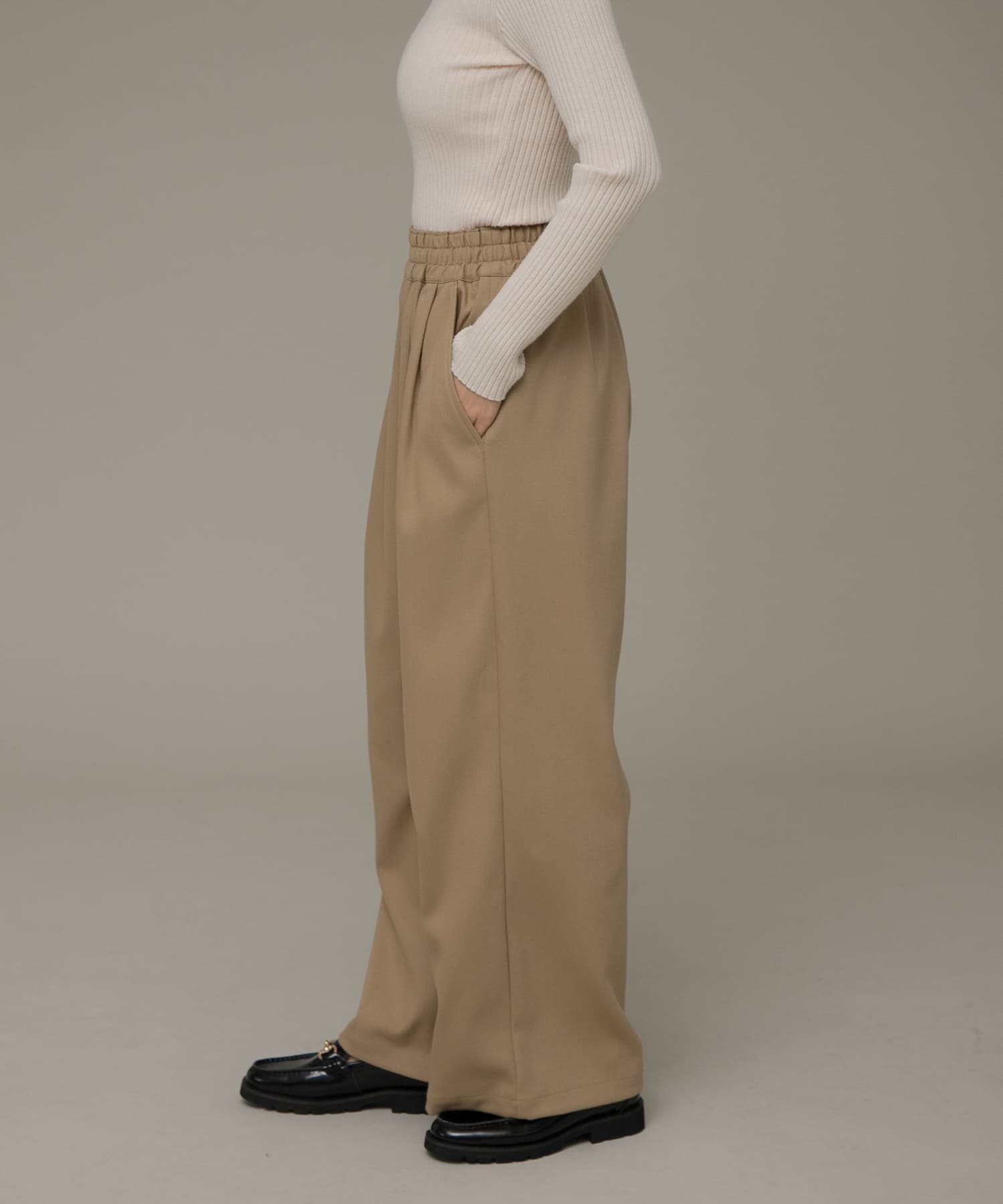身長：164cm サイズ：38