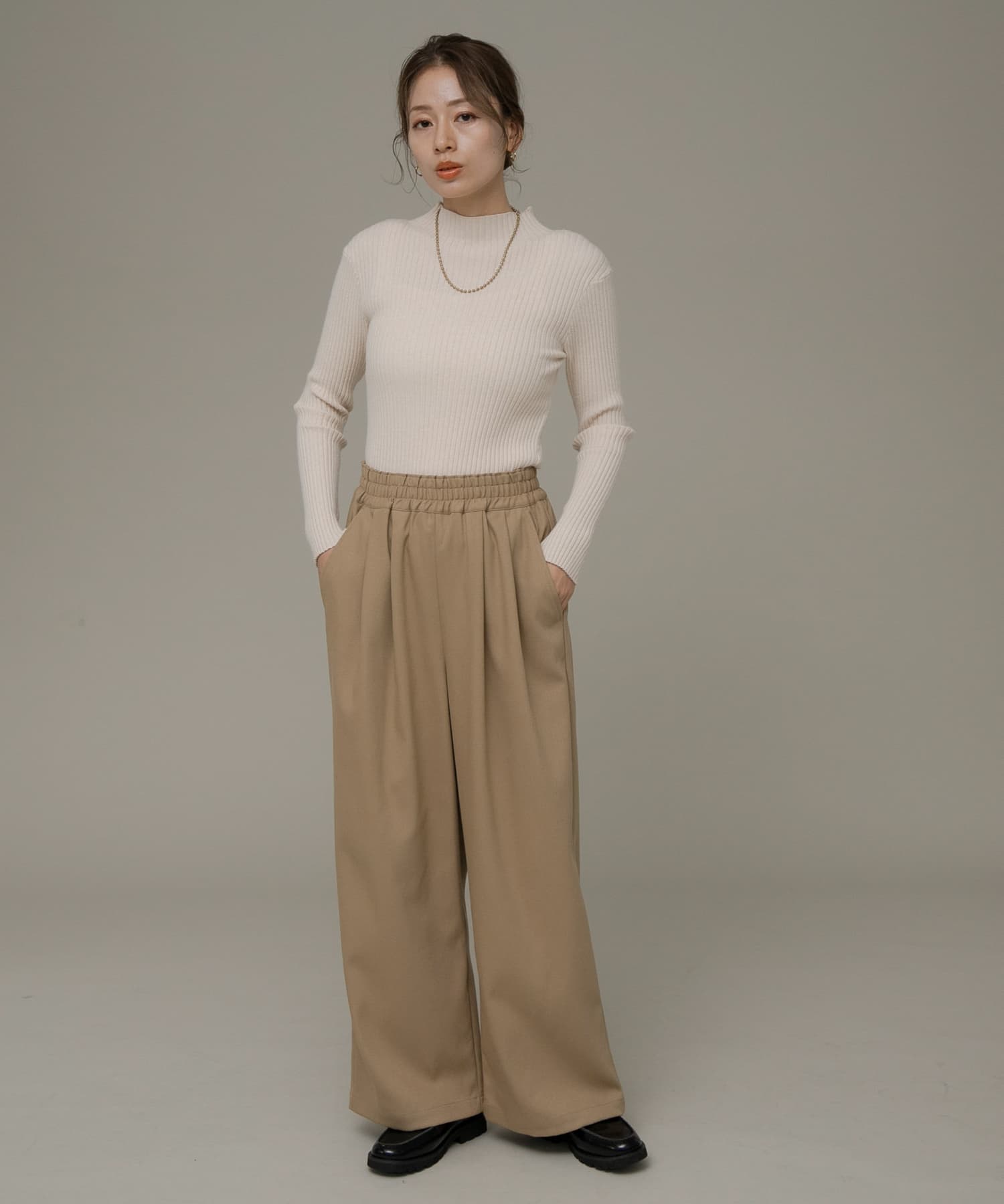 身長：164cm サイズ：38