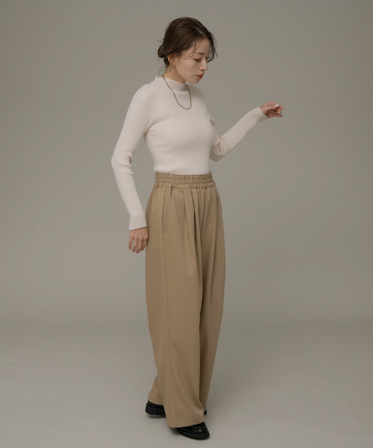 身長：164cm サイズ：38