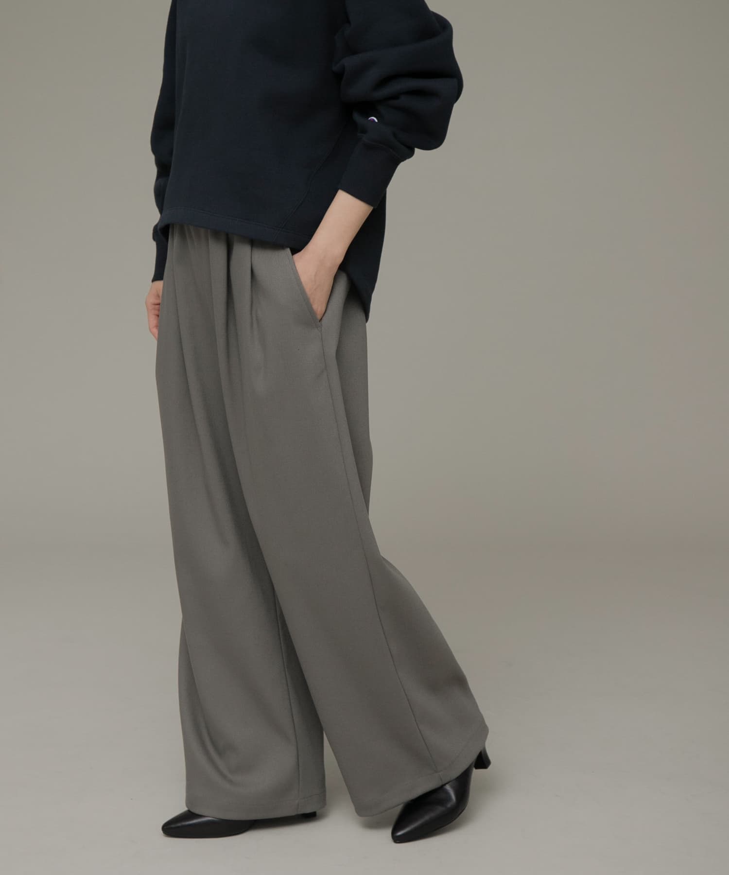 身長：164cm サイズ：38