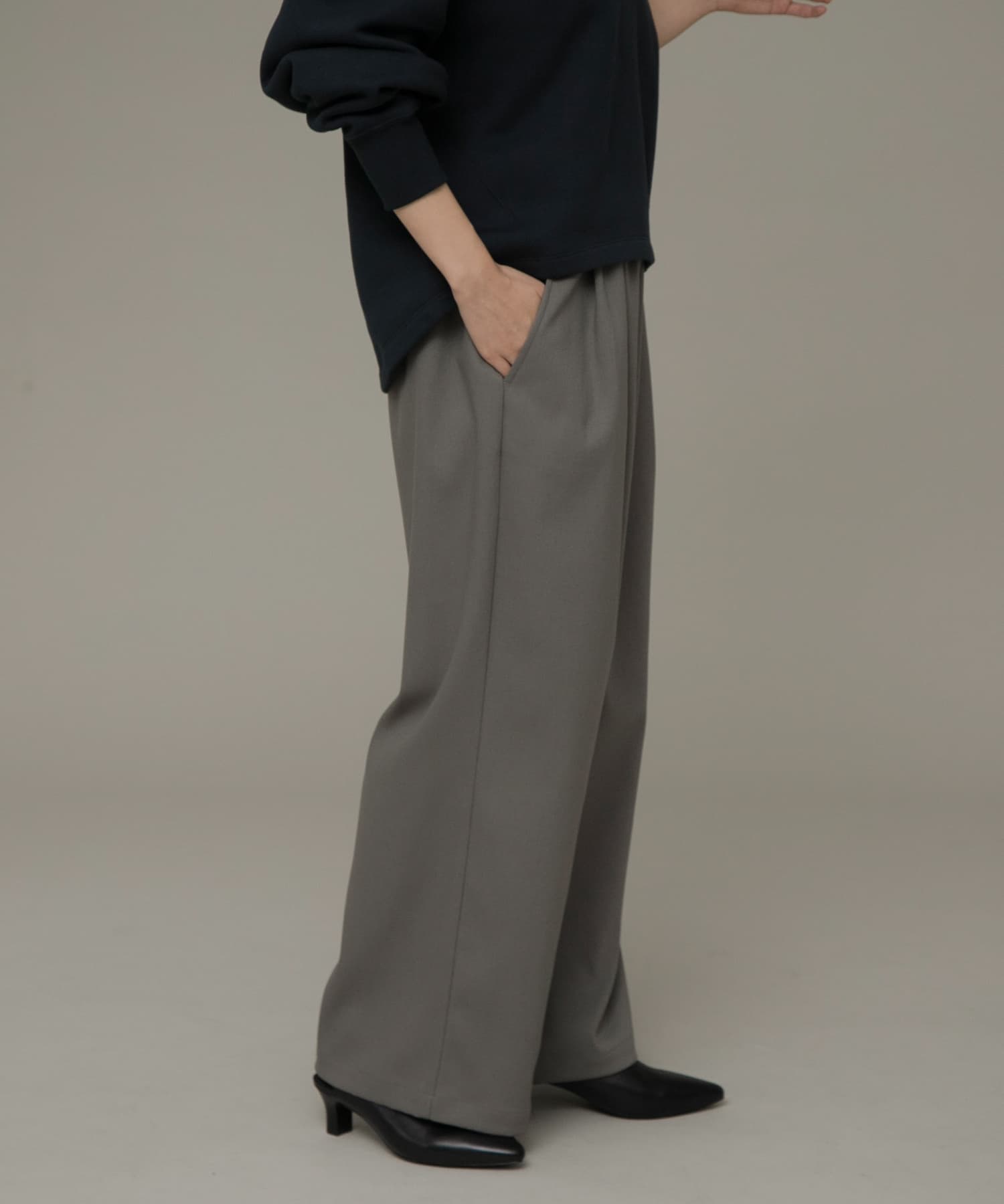 身長：164cm サイズ：38