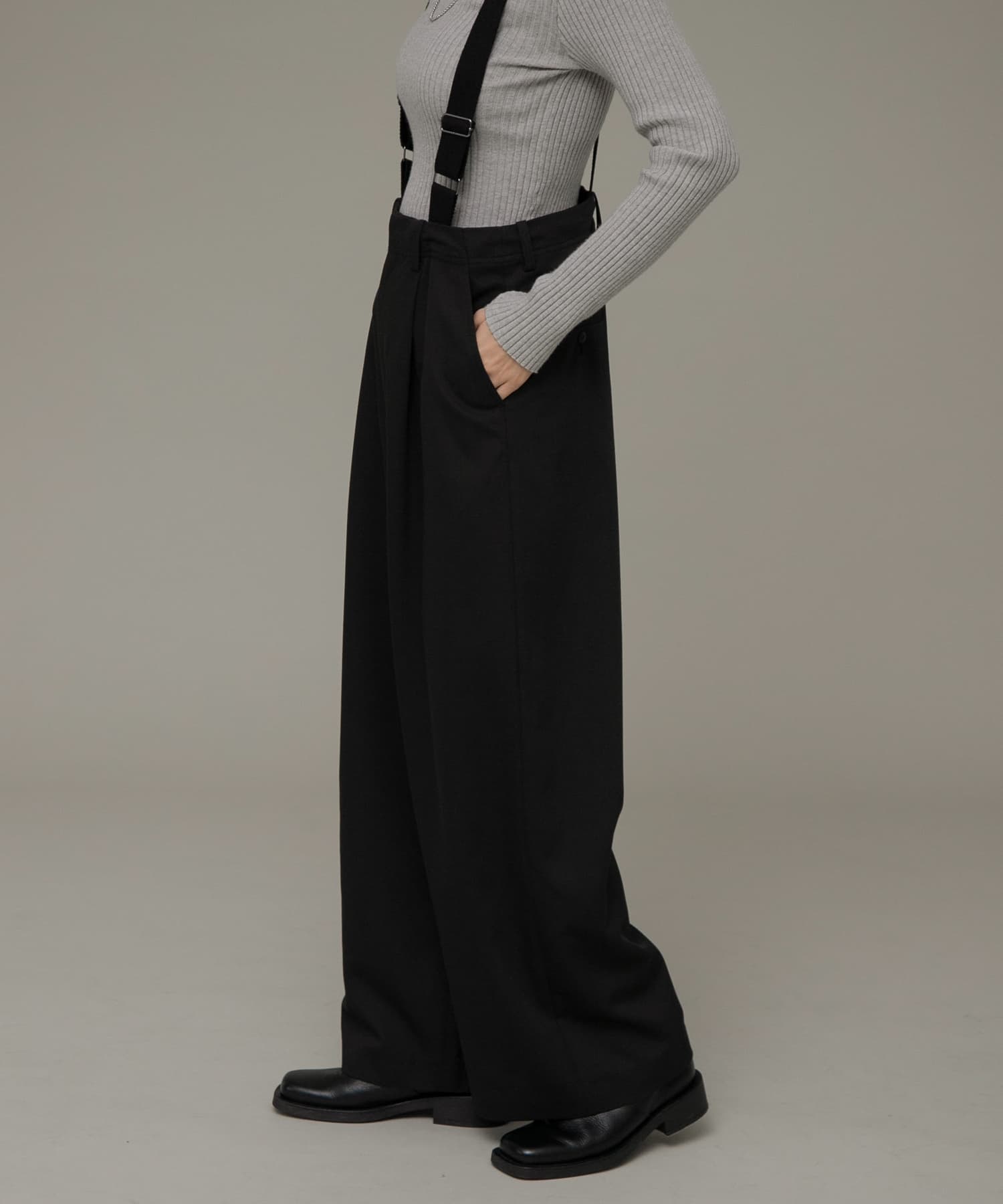 身長：164cm サイズ：38