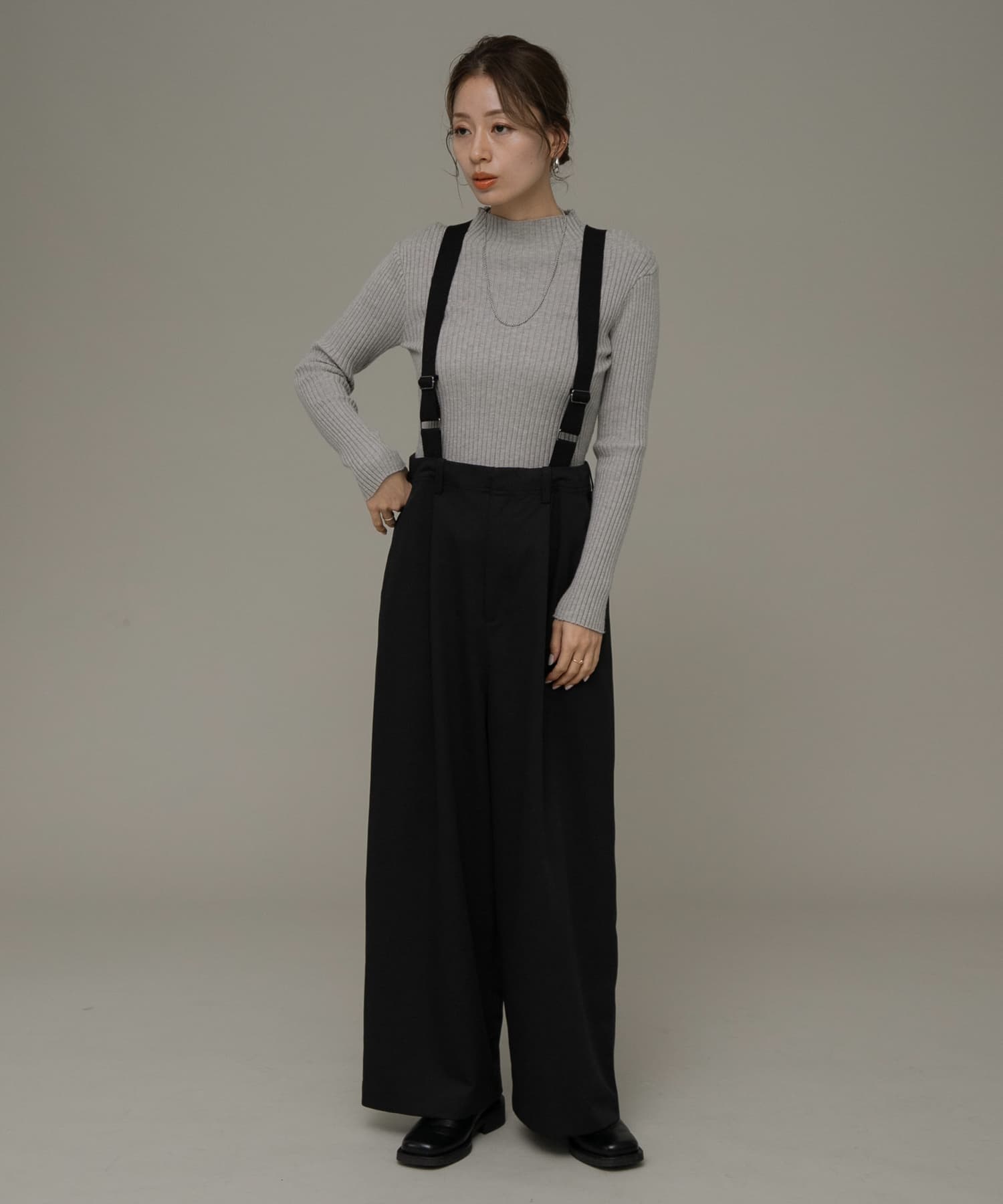 身長：164cm サイズ：38